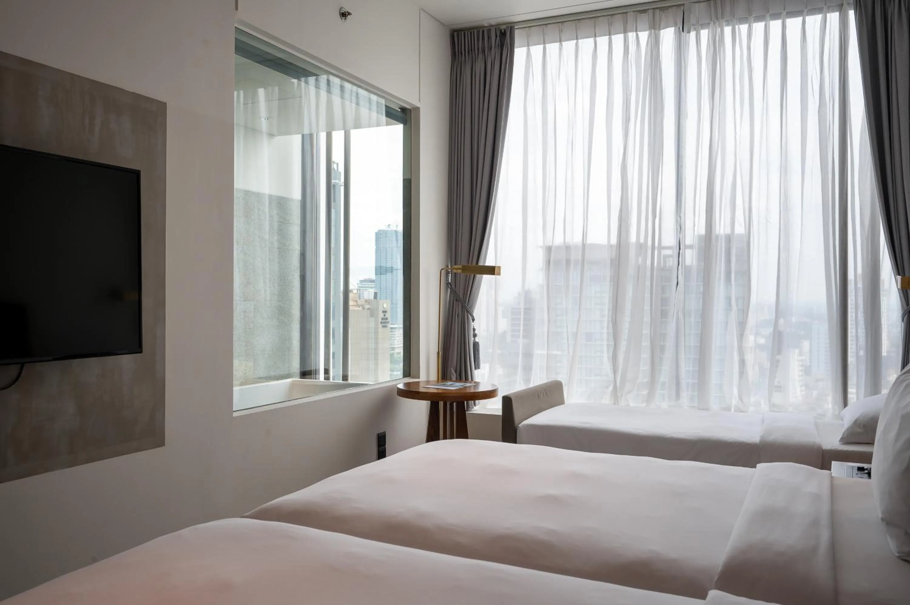 Superior Twin City View in Granbell Hotel Colombo