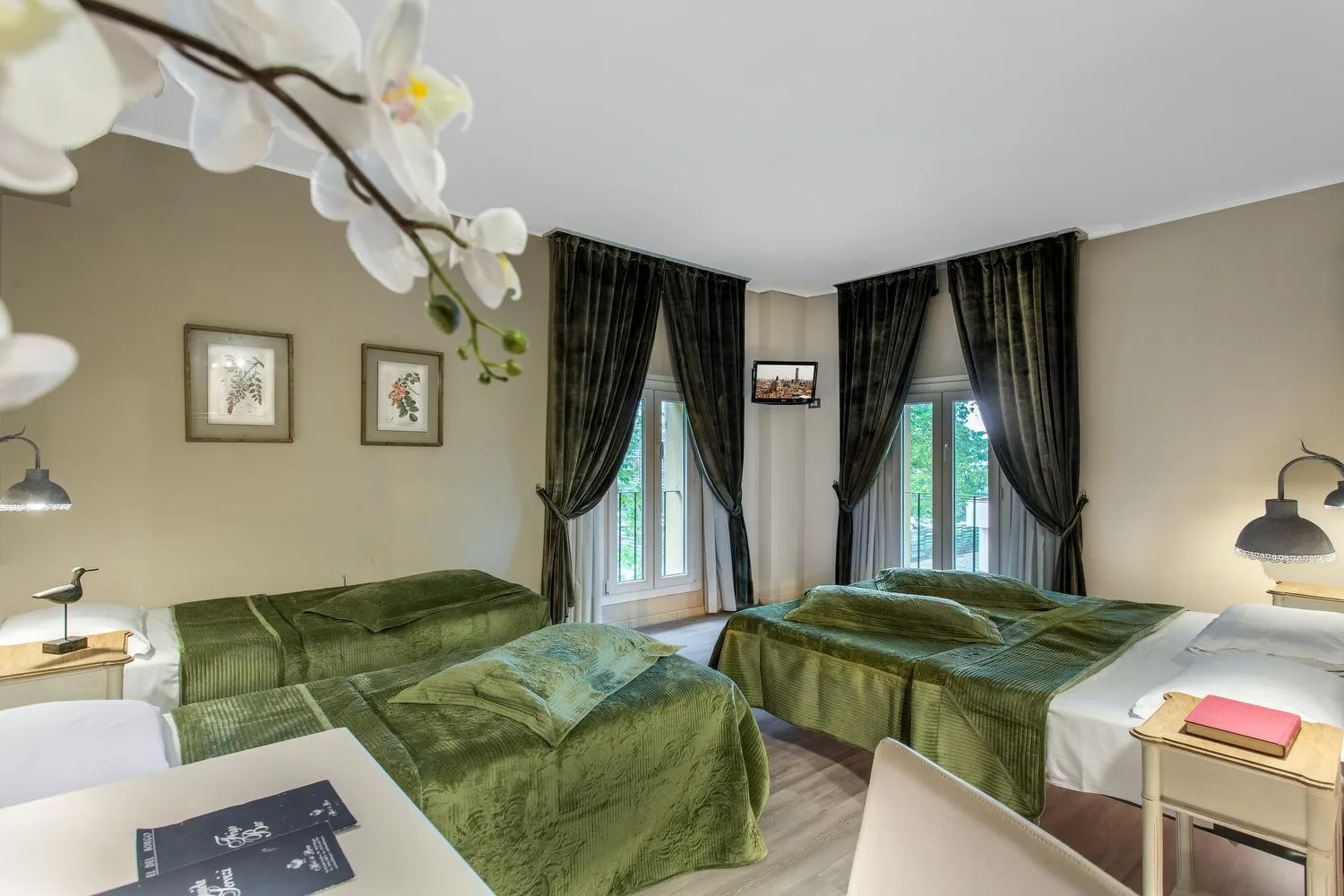 Quadruple Room in Hotel Del Borgo