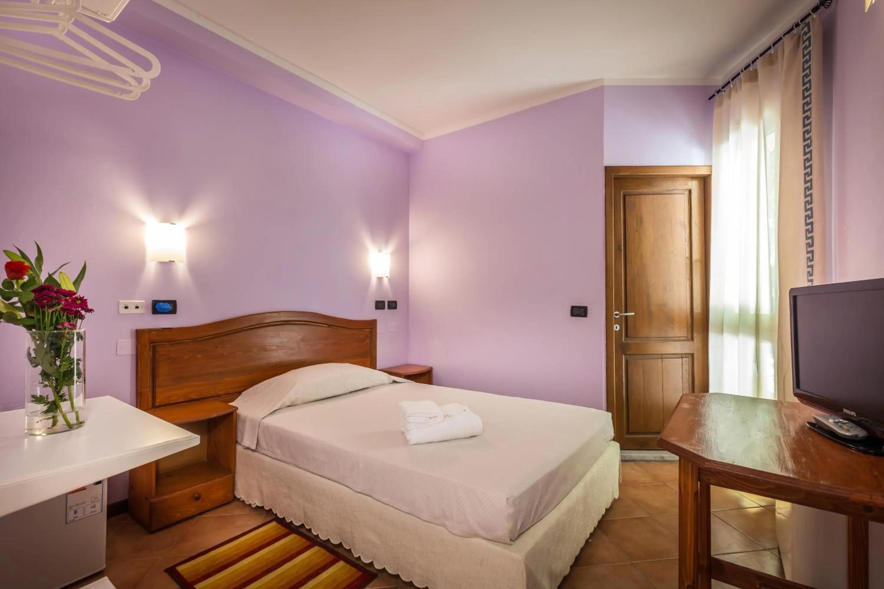 Single Room in Hotel Real