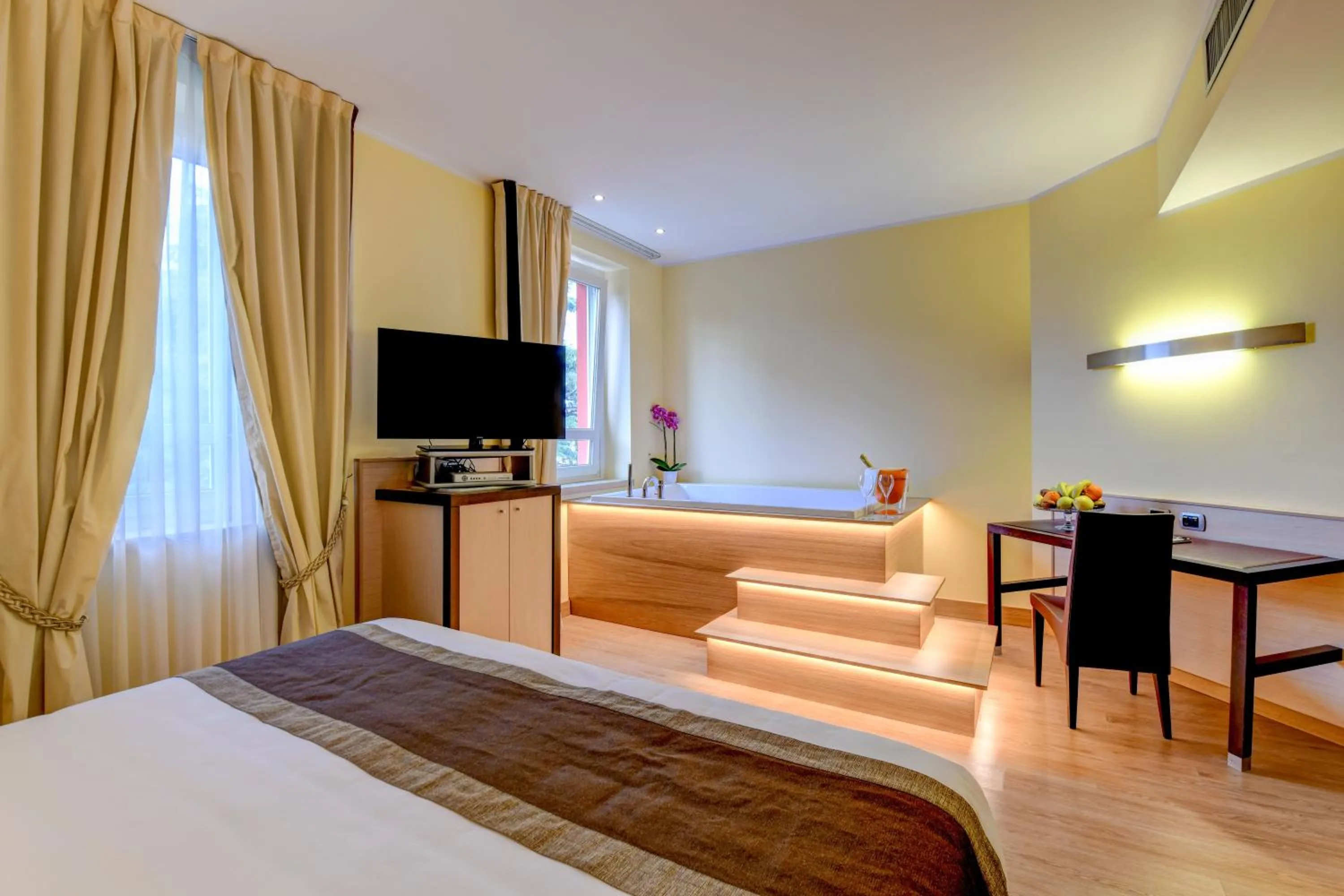 Premium Room with Spa Bath  in Hotel Master