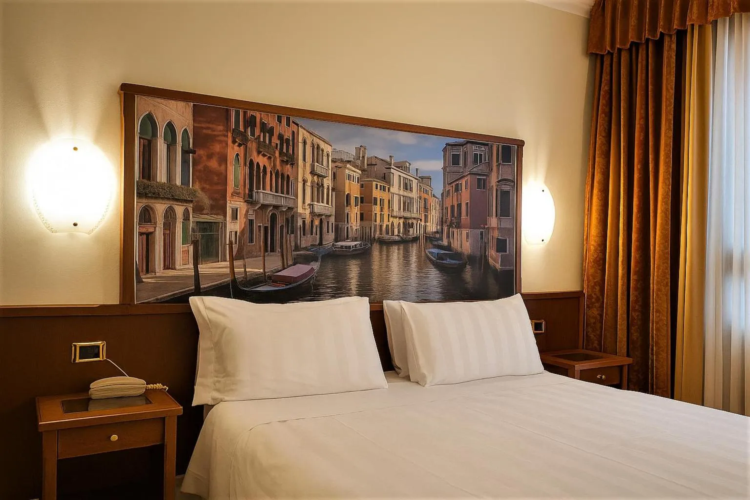 Standard Triple Room in Hotel President Venezia