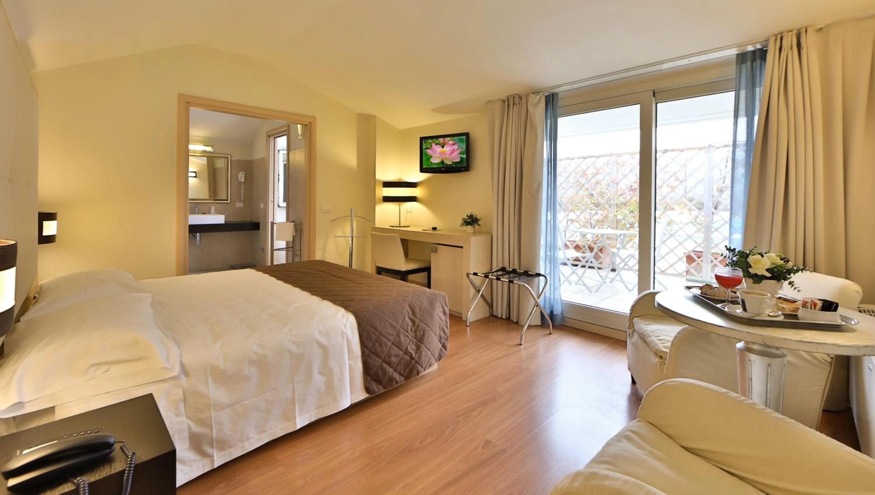 Superior Double Room in Regal Hotel