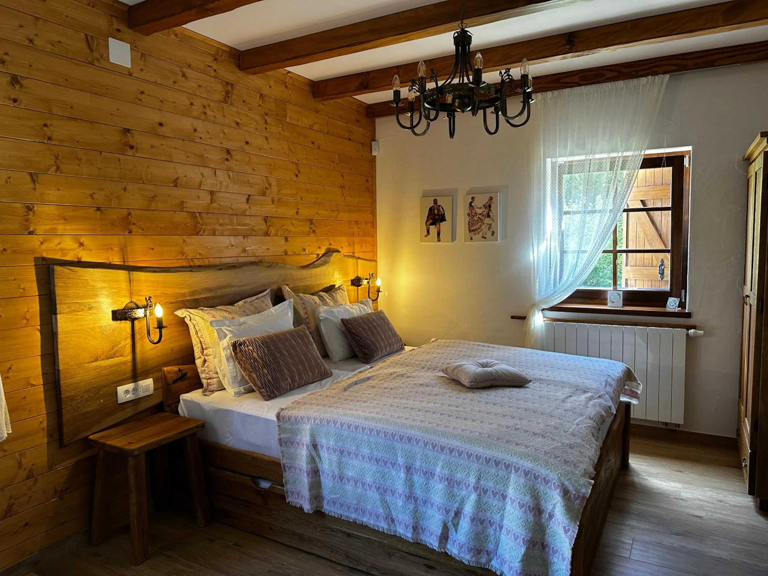 Luxury Quadruple Room in Boutique Villa Pearl of Plitvice, Plitvice Lakes