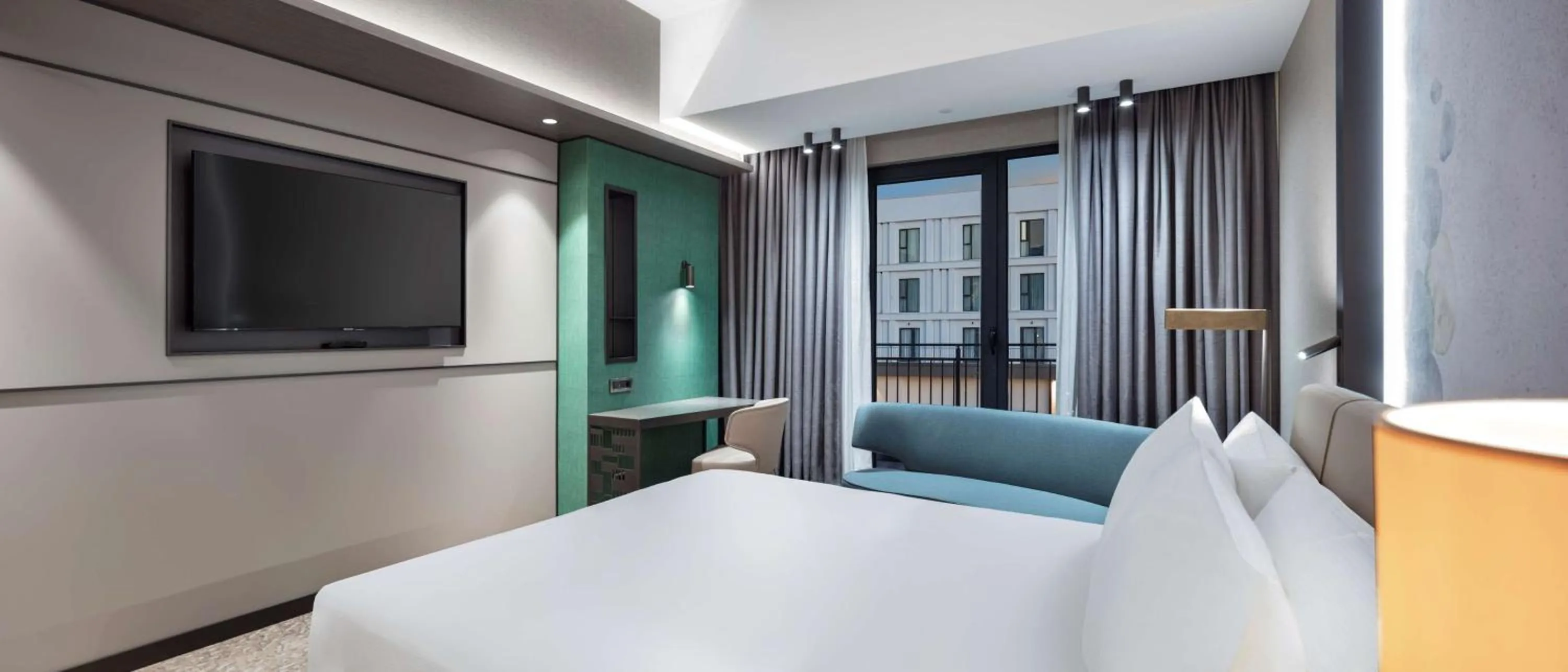 King Room - Mobility Access in Doubletree By Hilton Canakkale