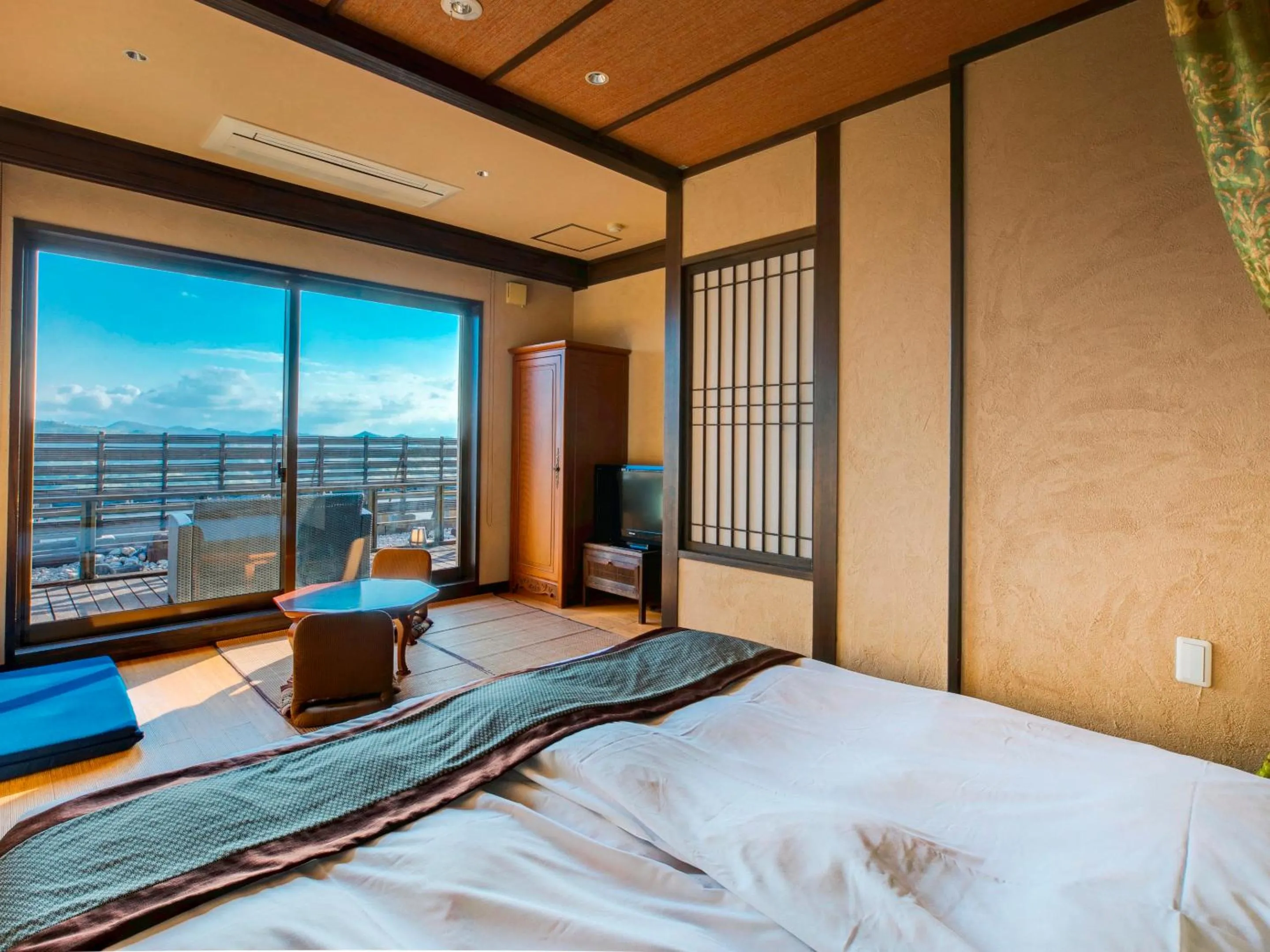 Twin Room with Private External Bathroom - single occupancy in Ijika Daiichi Hotel Kagura