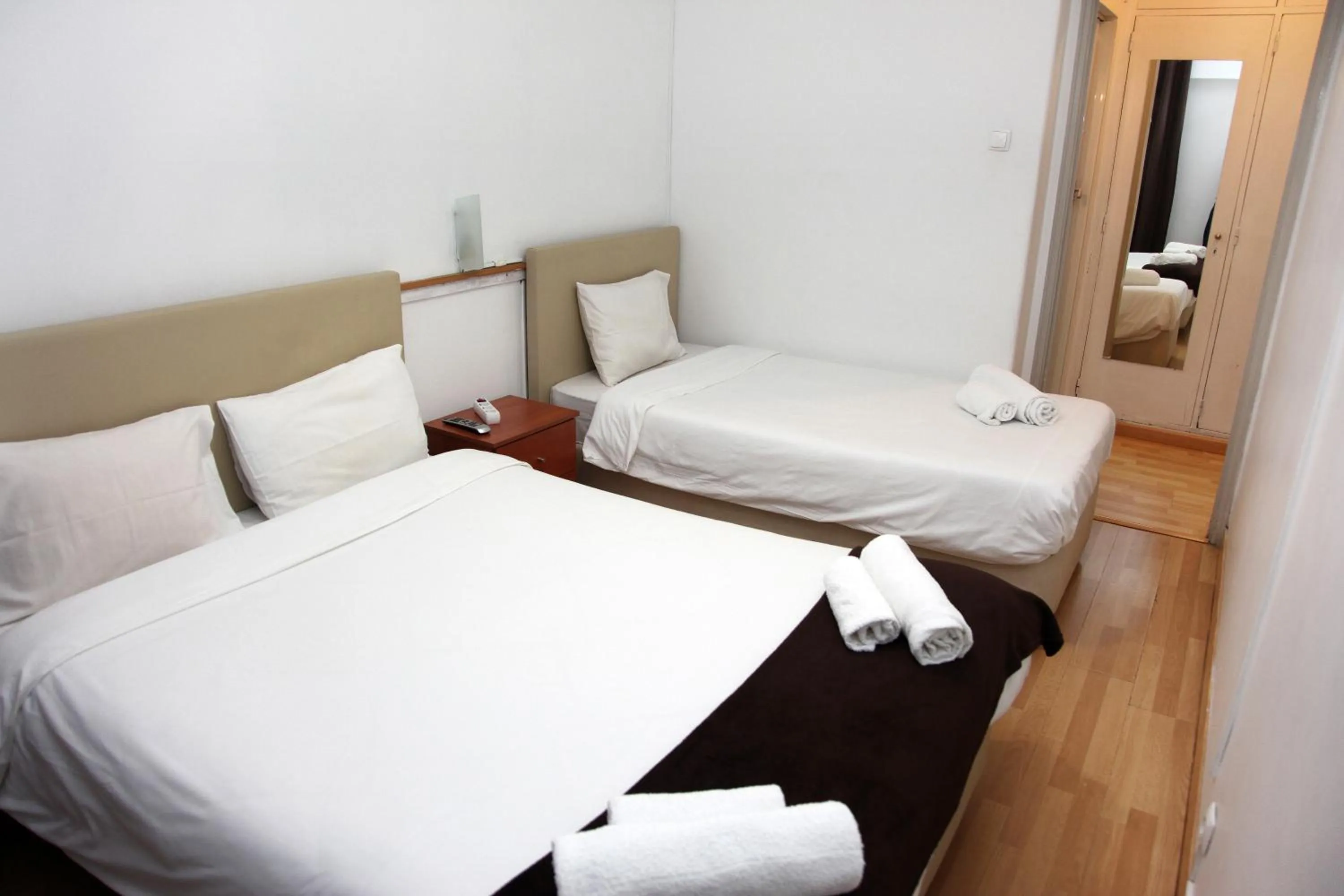 Triple Room in Lisbon Suite Home