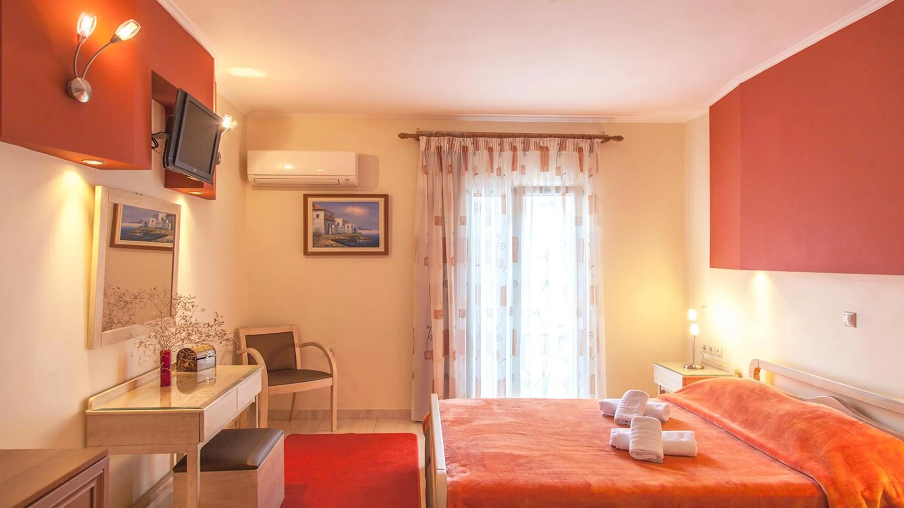 Standard Triple Room in Pirofani