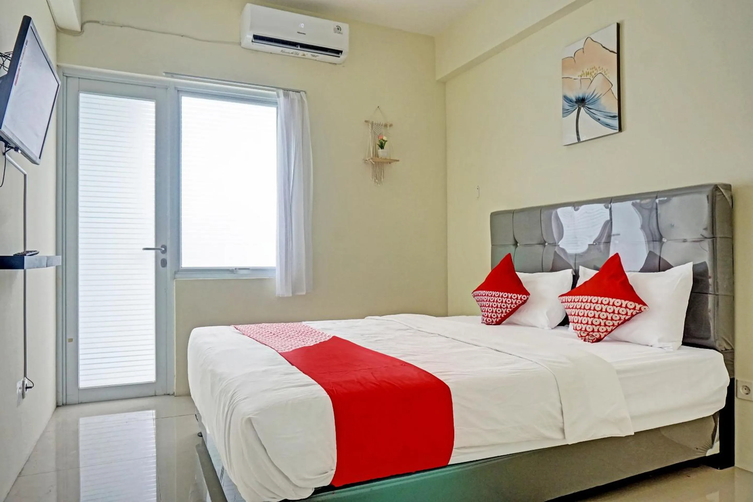 Standard Double Room in Hotel O Skyland Bogorienze Apartment