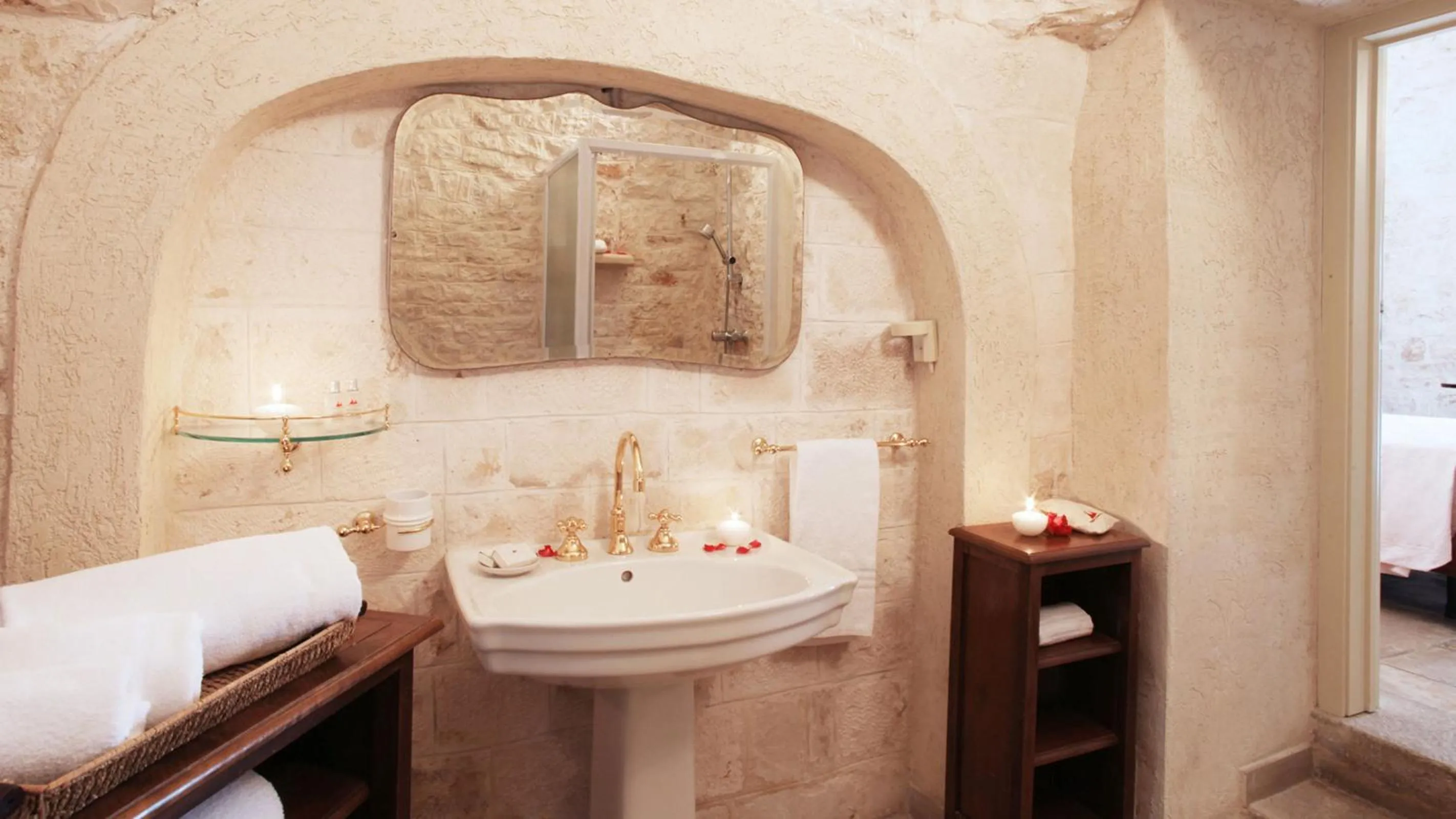 Trullo Room in Tenuta Monacelle