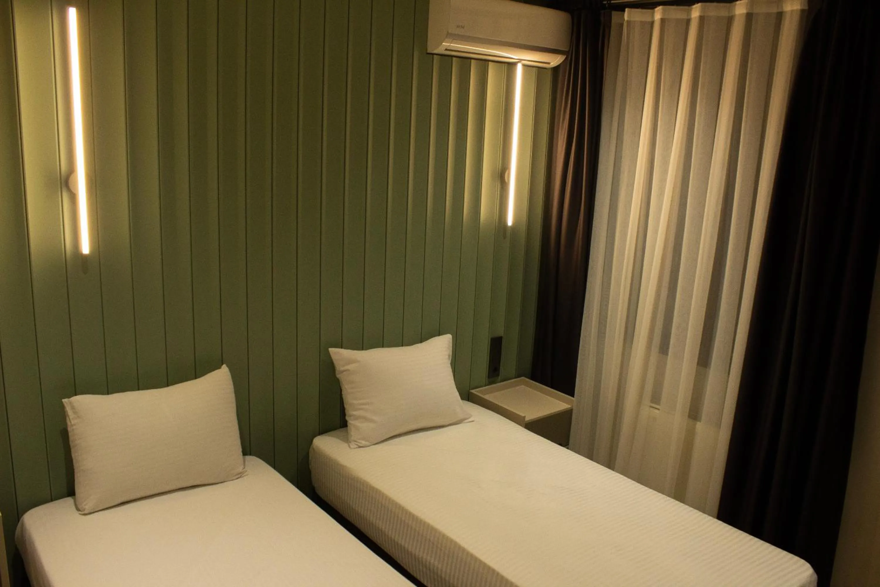 Standard Twin Room in Genoa Port Hotel