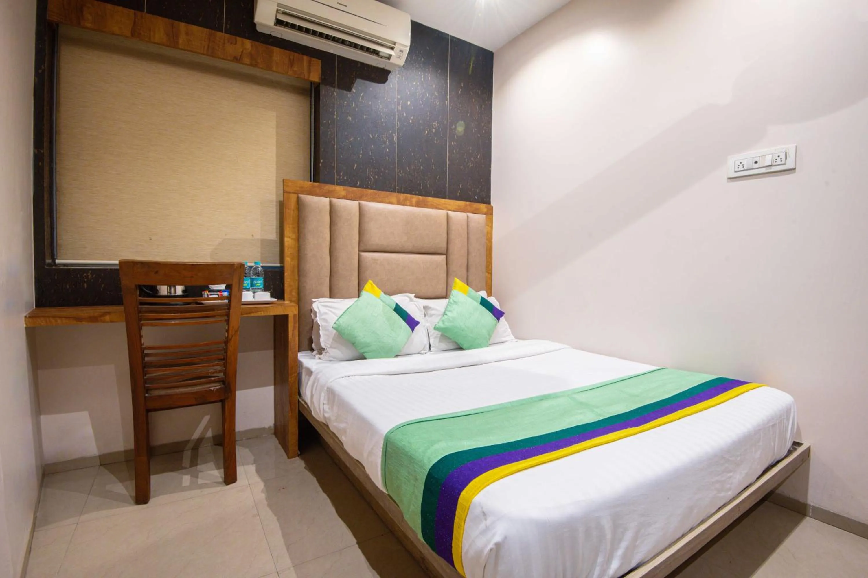 Standard Double Room - single occupancy in Treebo Amber Imperial