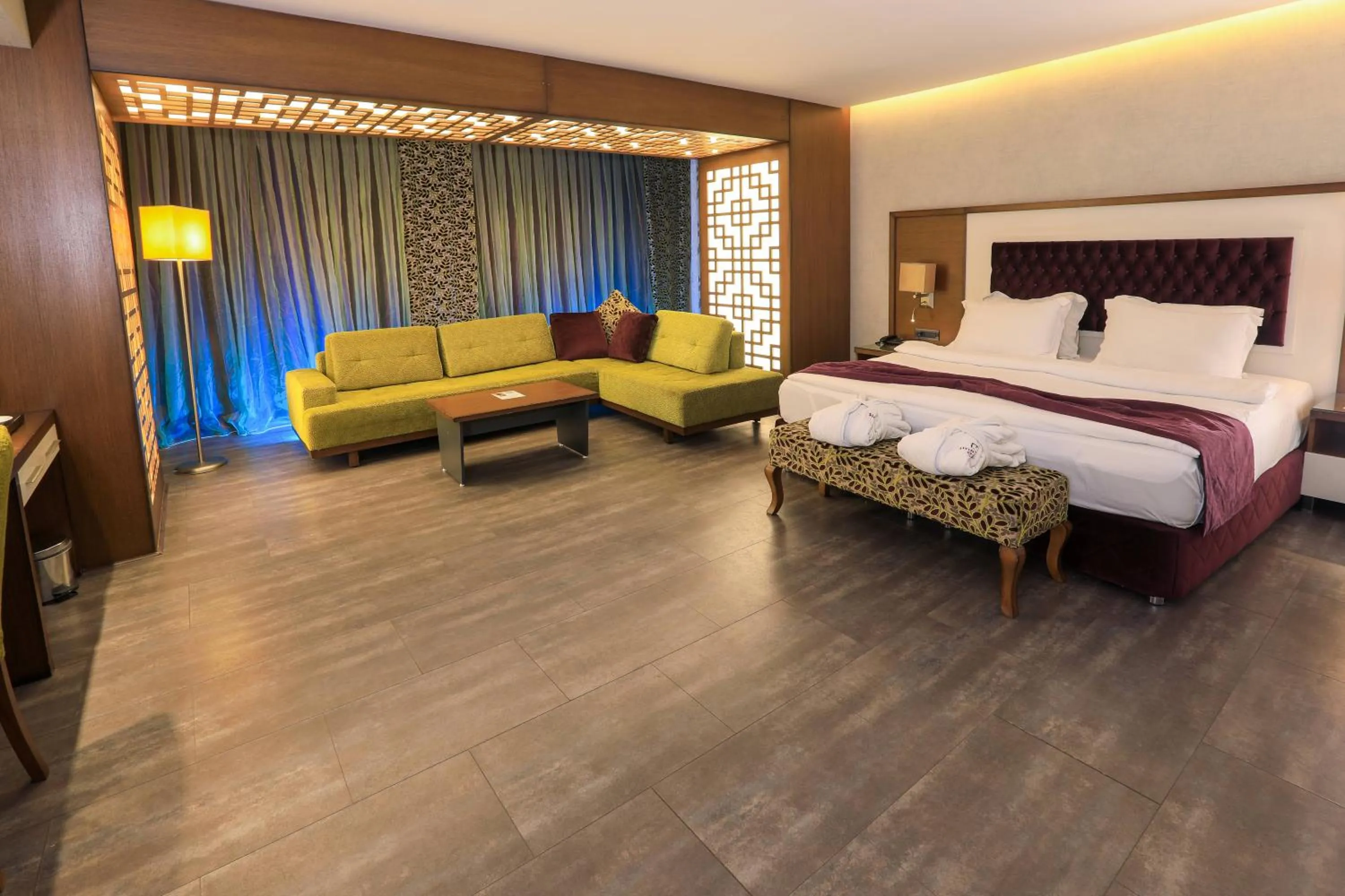 Deluxe Double Room in Sirin Park Hotel