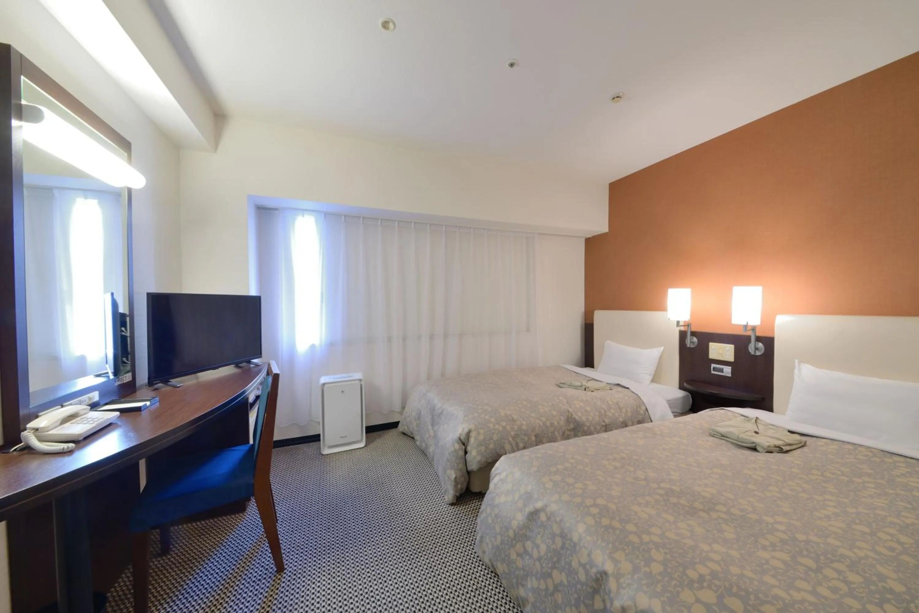 Twin Room - single occupancy - Non-Smoking in Takaoka Manten Hotel Ekimae