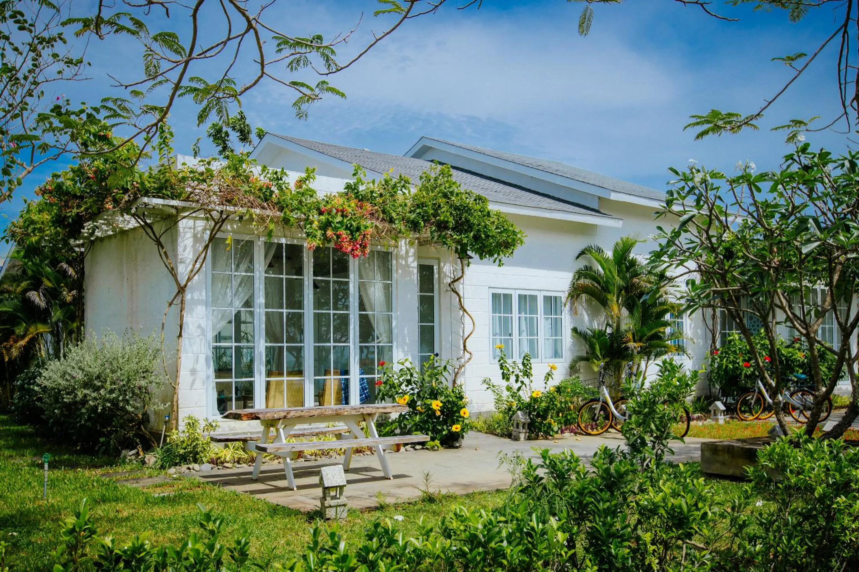 Two-Bedroom Villa with Garden View in Perolas Villas Resort - Ke Ga Bay