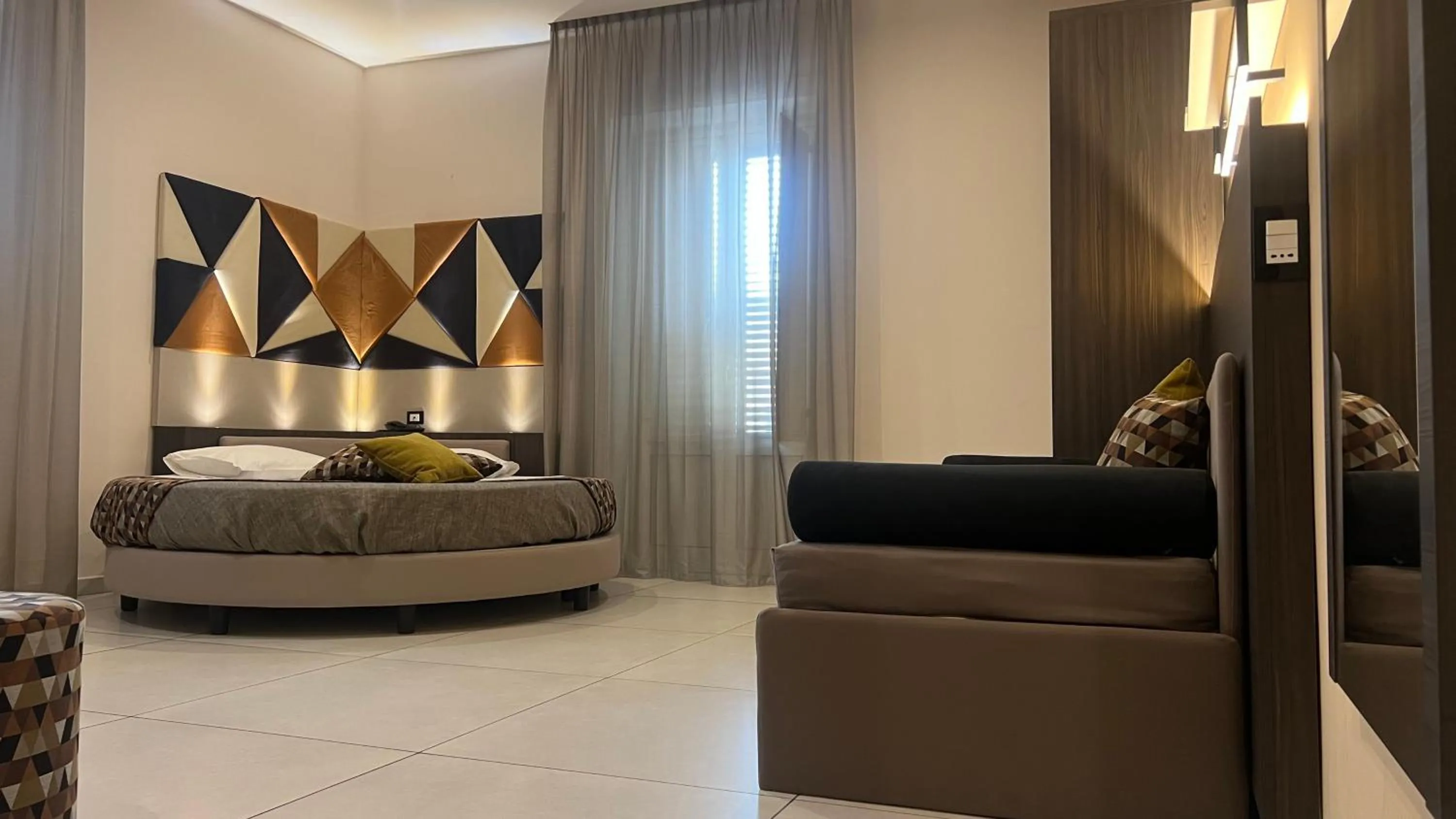 Junior Suite with Balcony in Hotel Tonic