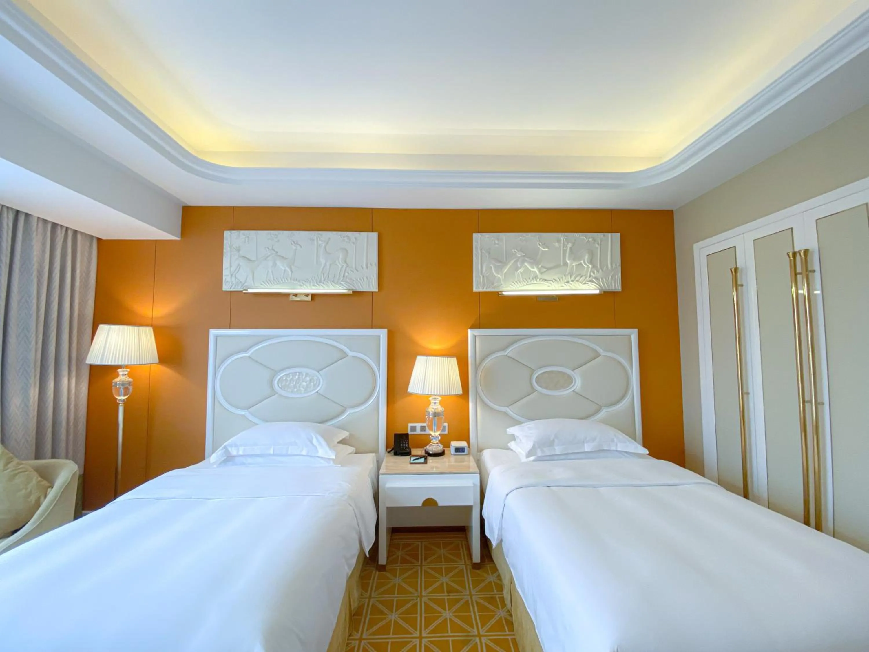 Superior Twin Room in Continental Xin Hao Hotel and Resort 洲际新濠酒店