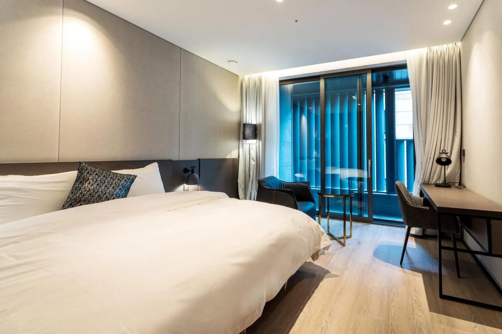 King Room with Balcony in Hotel SoulHada