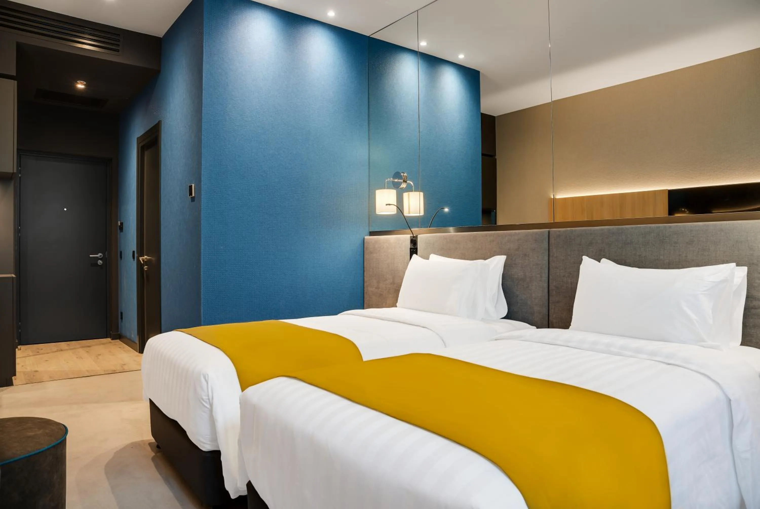 Standard Twin Room in Glarros OldTown