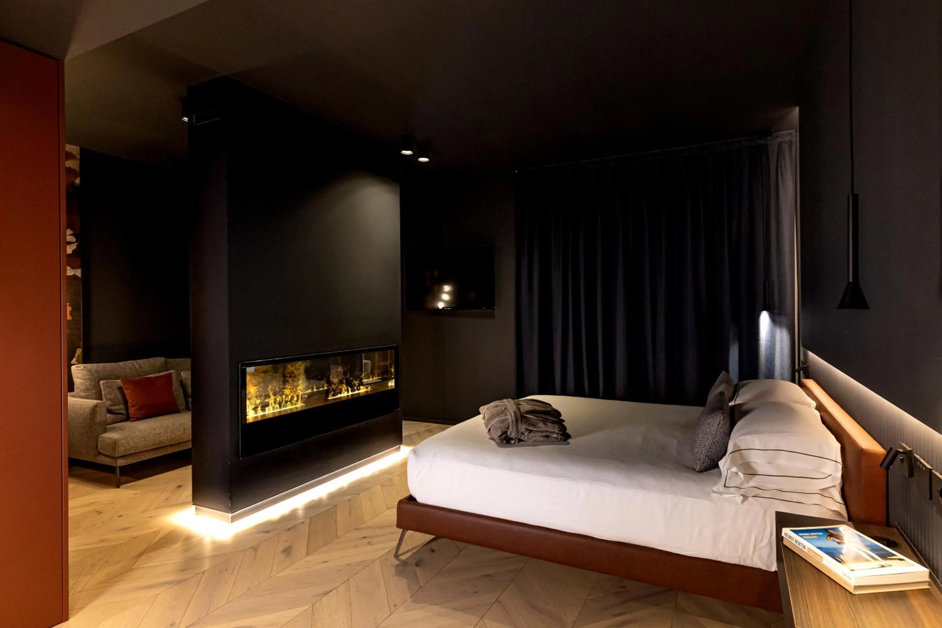 Suite with private Spa   in Phi Hotel Piajo