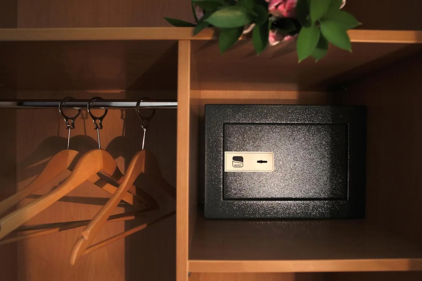 Economy Double Room in Hotel Leonardo