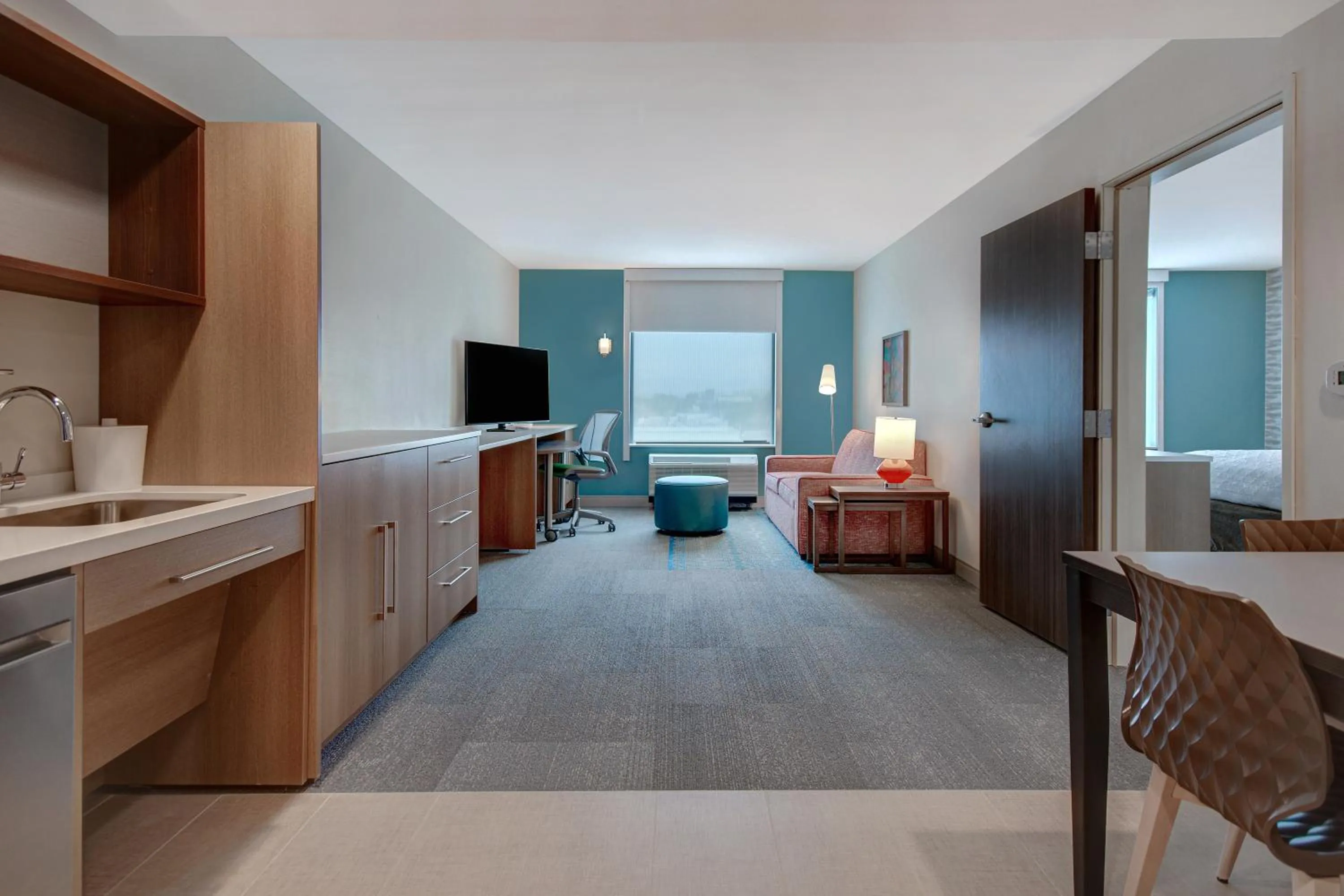 One Bedroom Queen Room with Mobility/Hearing Accessible and Roll-in Shower in Home2 Suites By Hilton Garden Grove