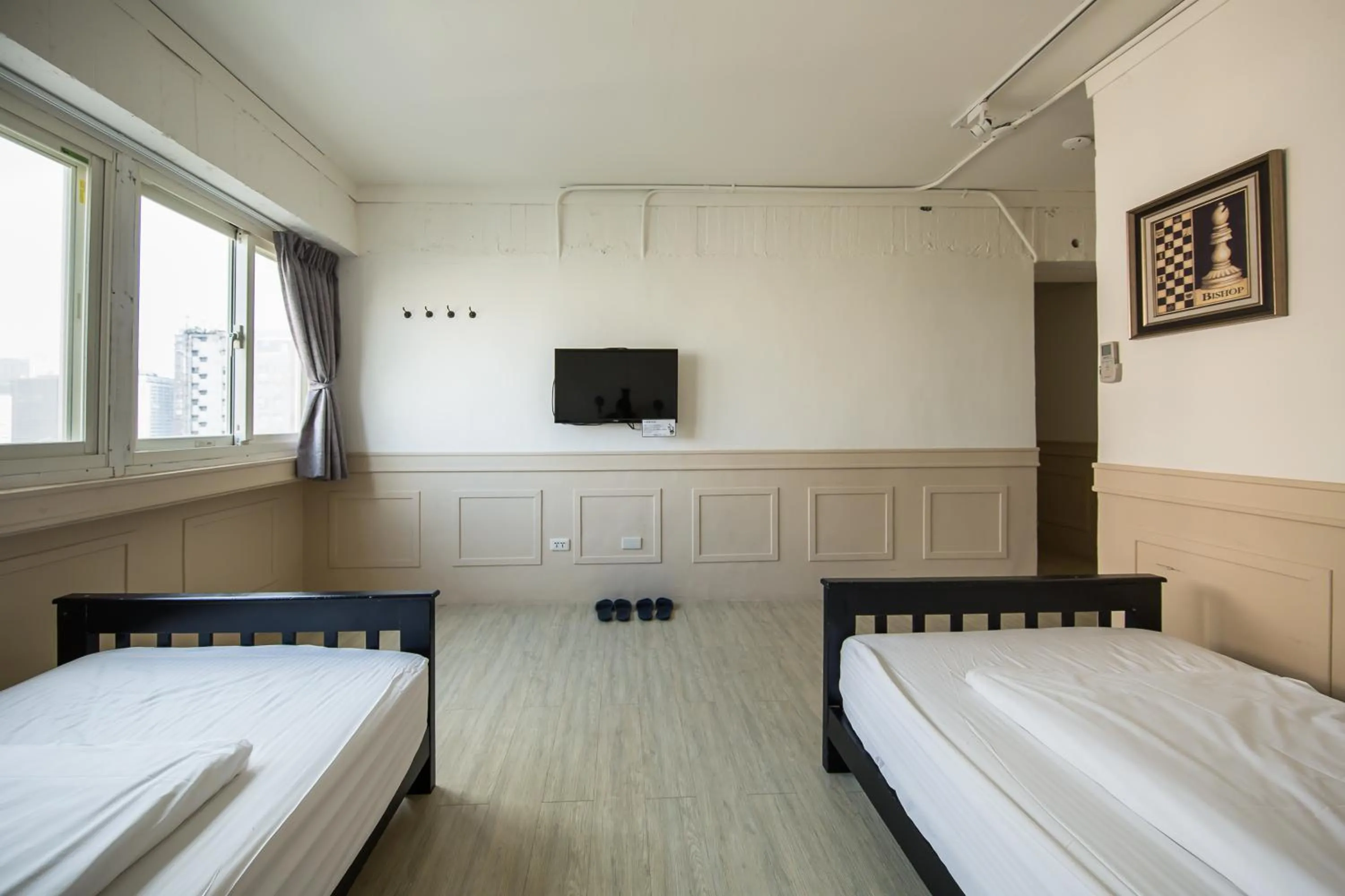 Superior Twin Room in Mr. Lobster’s Secret Den design hostel