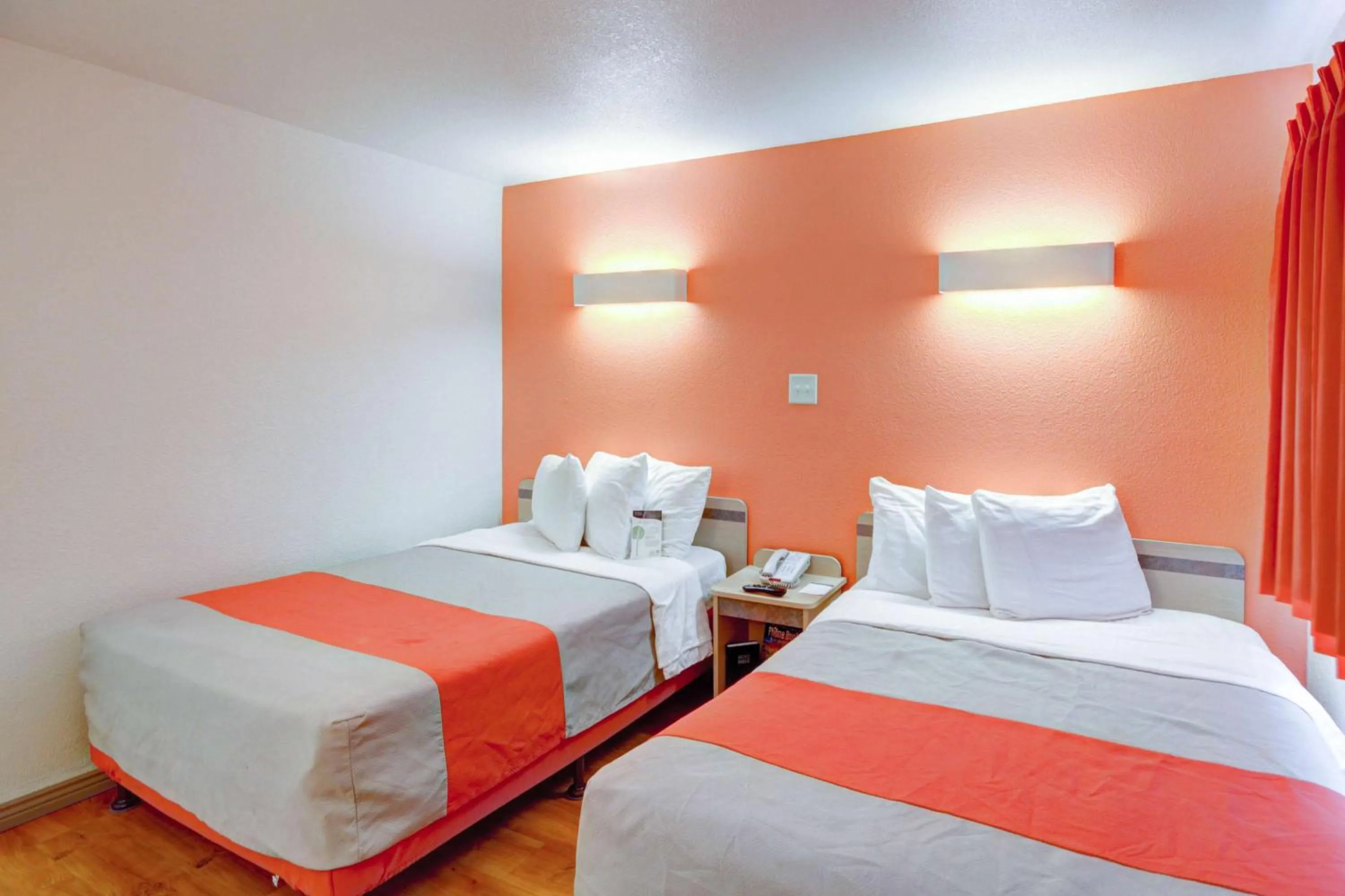 Deluxe Quadruple Room - single occupancy - Non-Smoking in Motel 6 Saint George, UT