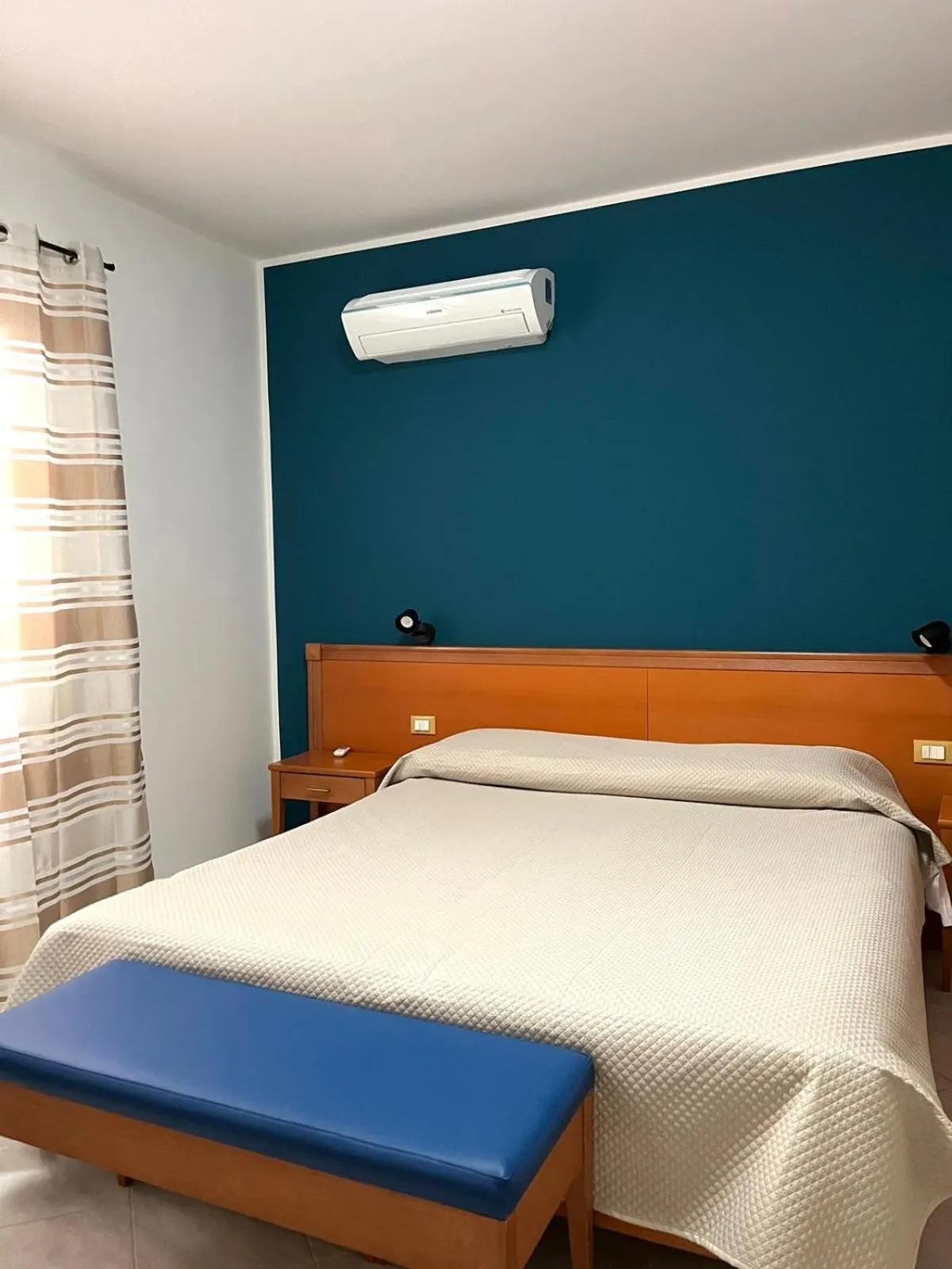 Double Room in Hotel d'Orleans