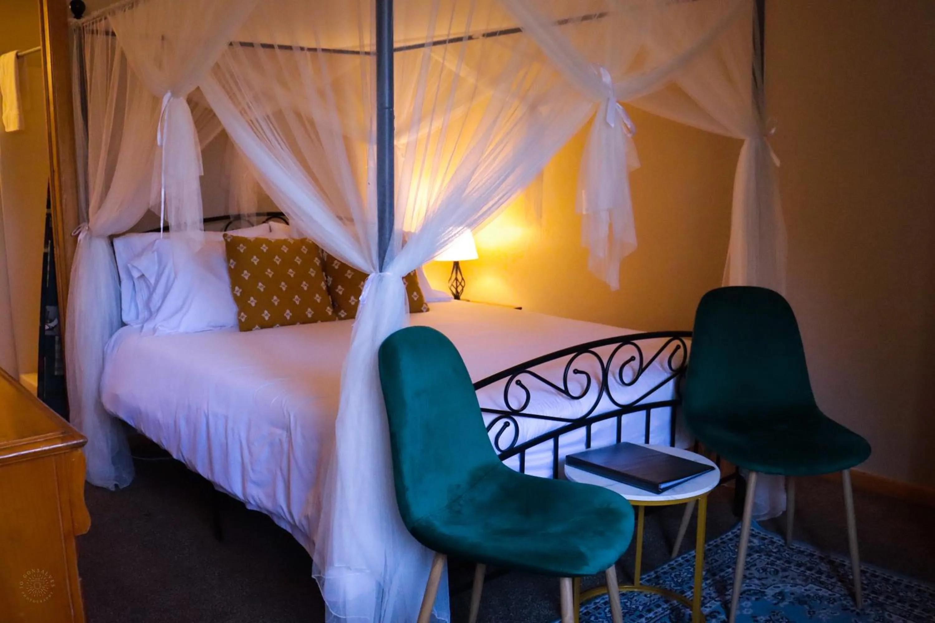 Queen Room with Garden View in Quiet Mind Lodge, Spa & Retreat Sequoias