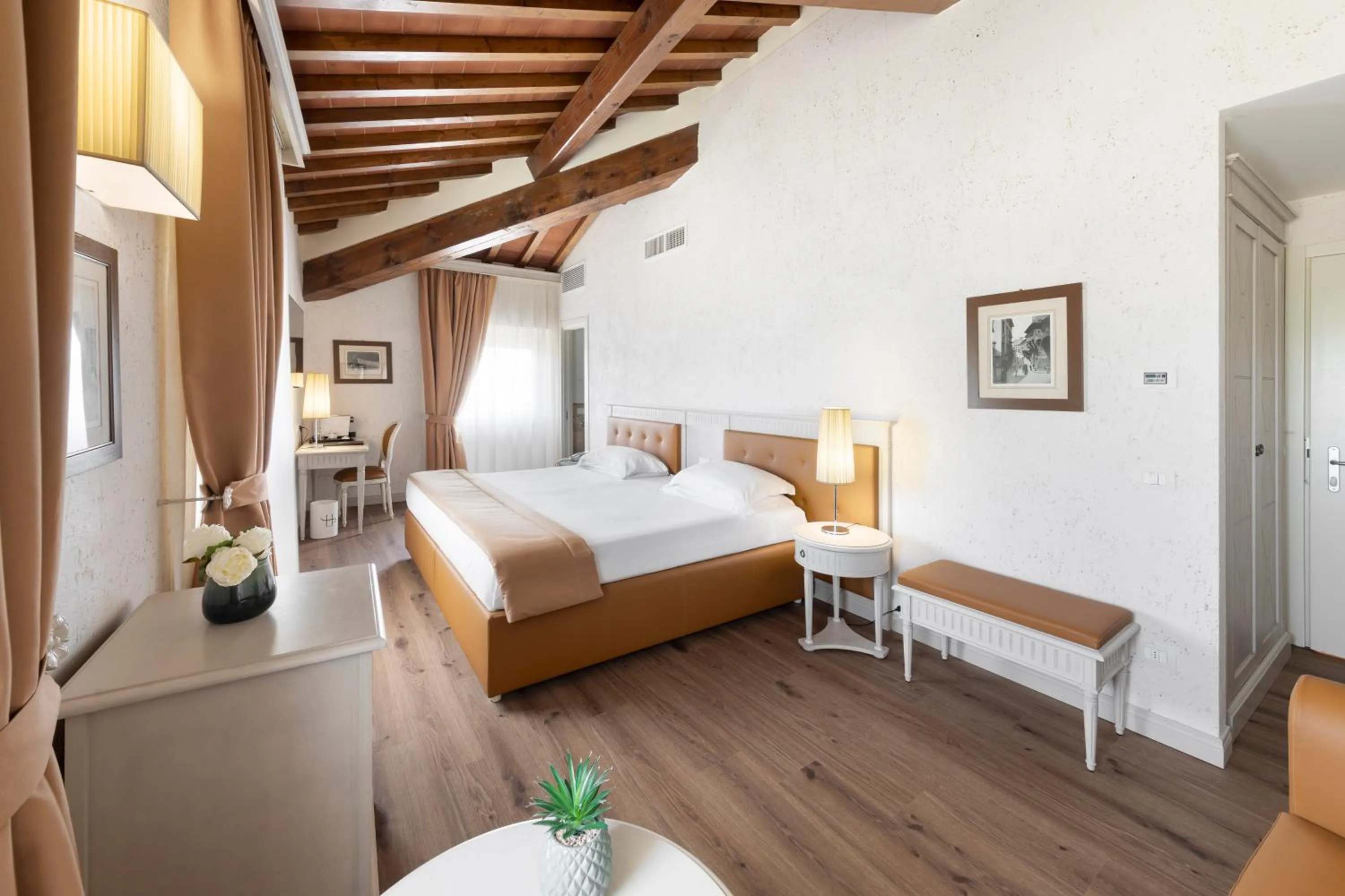 Junior Suite in LHP Certaldo Resort