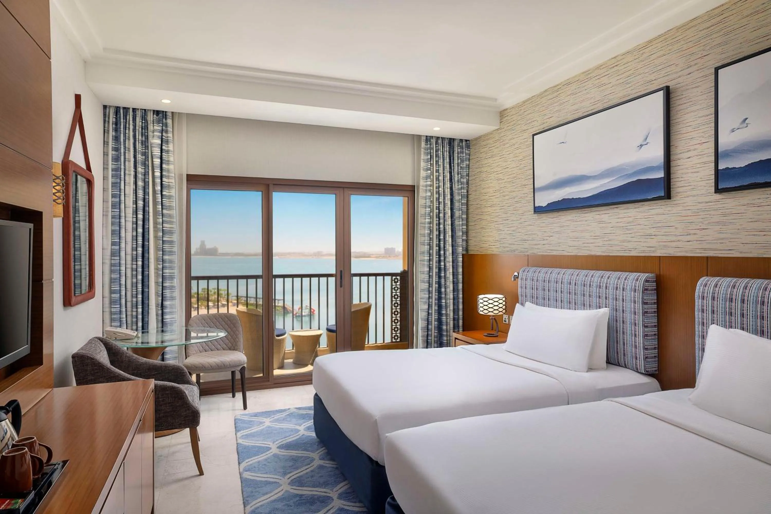 Twin Room with Balcony and Sea View in DoubleTree by Hilton Resort & Spa Marjan Island