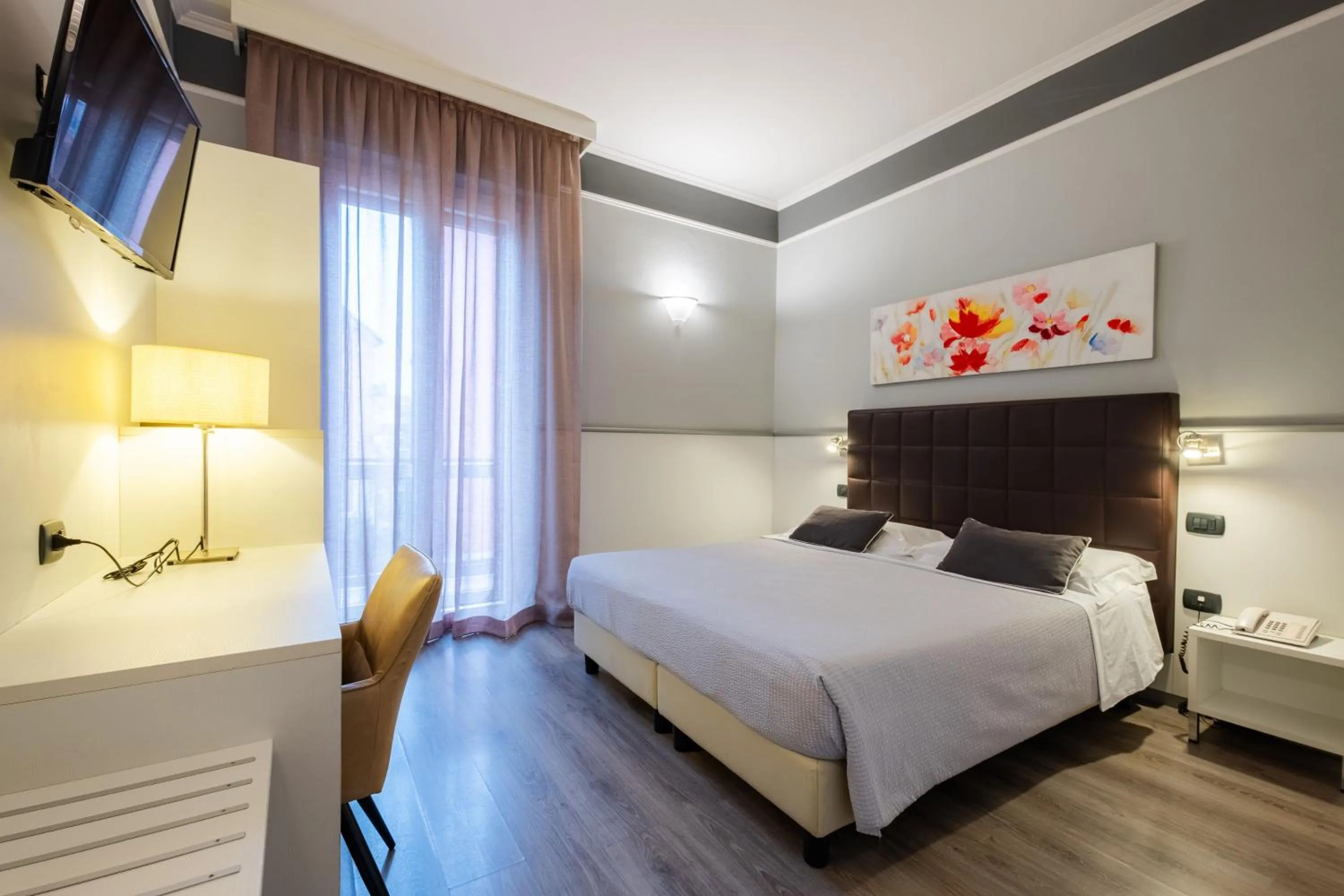 Double or Twin Room in Hotel Italia