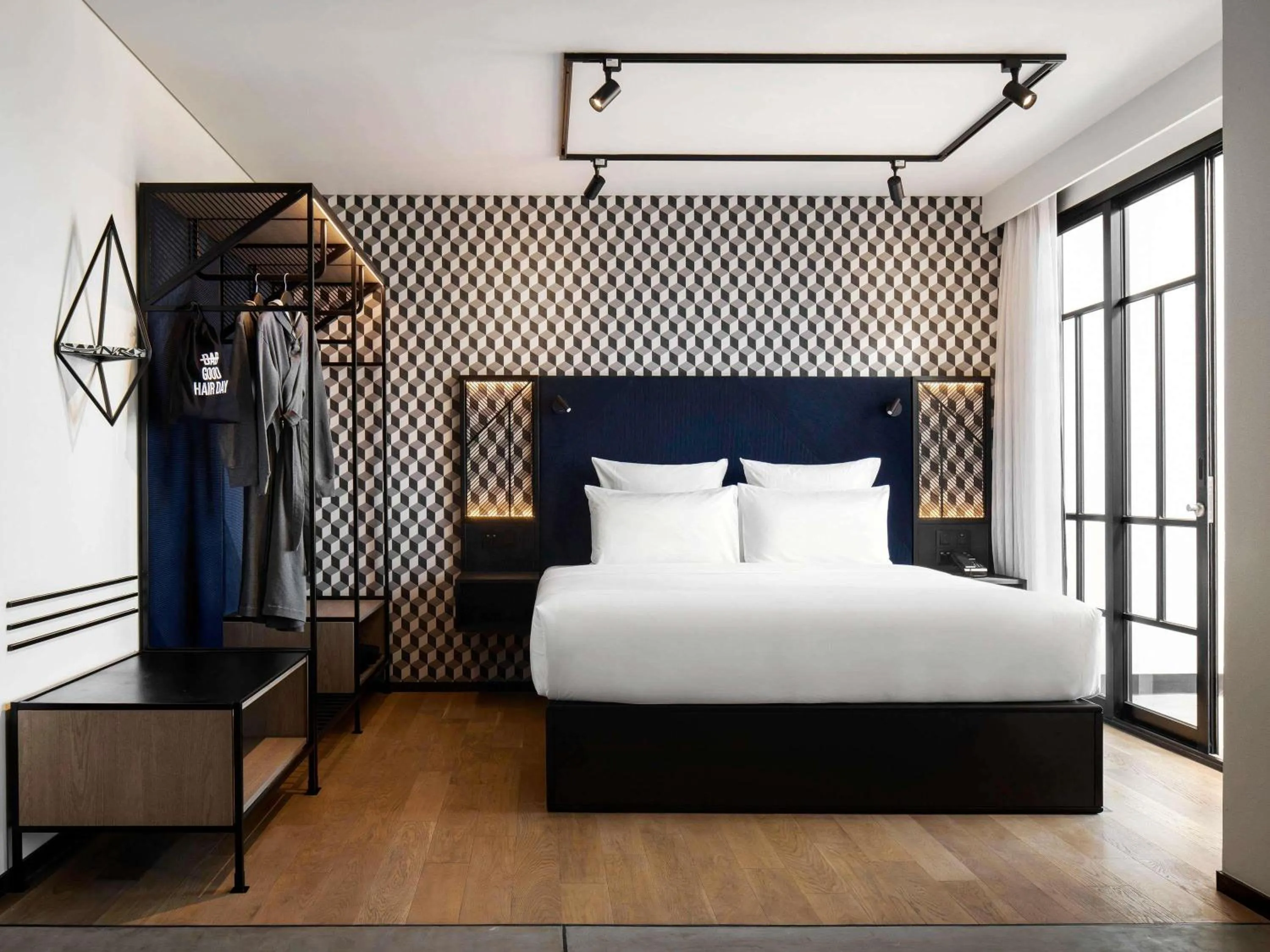 TRIBE Comfort XL Suite with Balcony in TRIBE Phnom Penh Post Office