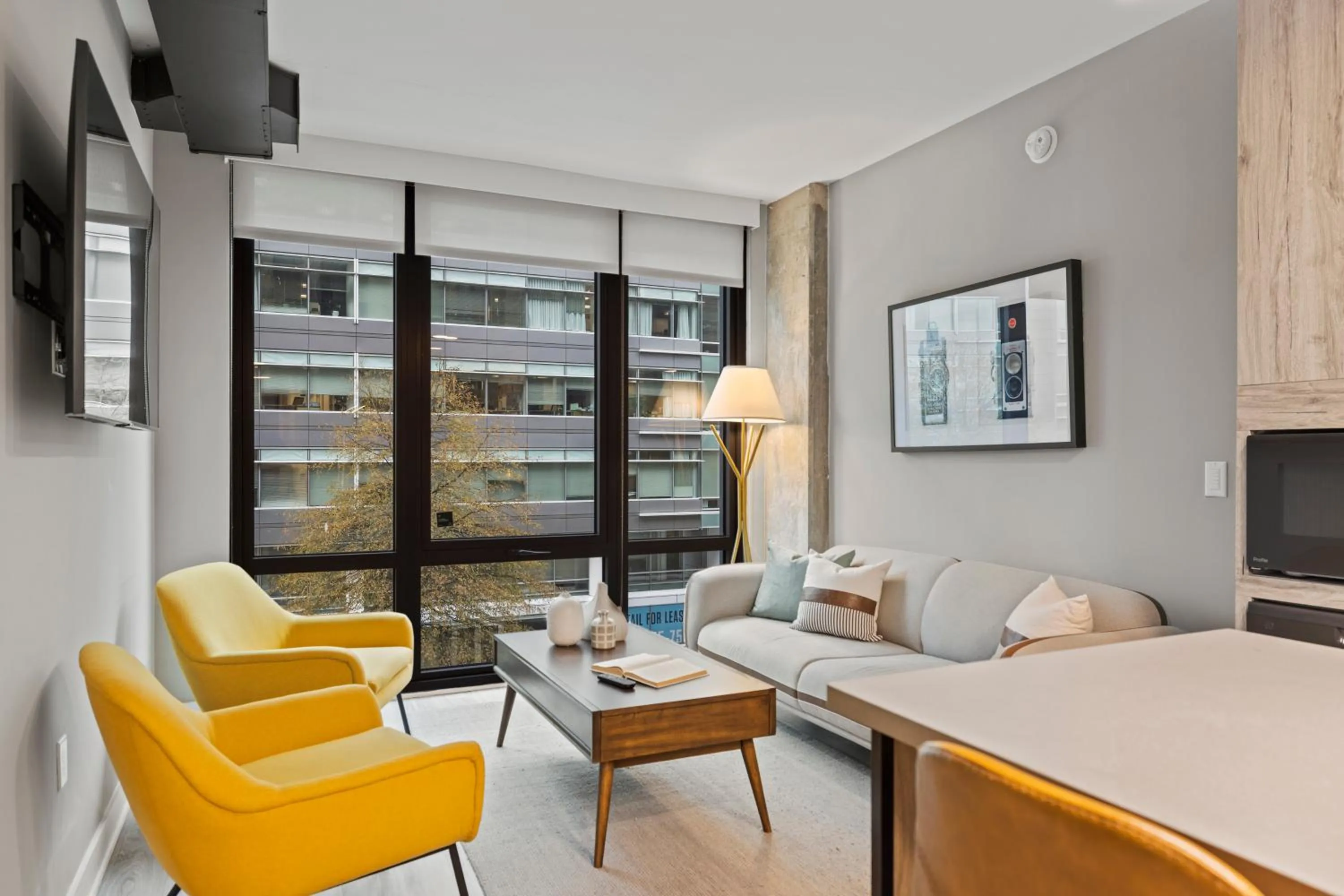 Premium One Bedroom Apartment with Den in Coda on Half, a Placemakr Experience - Navy Yard