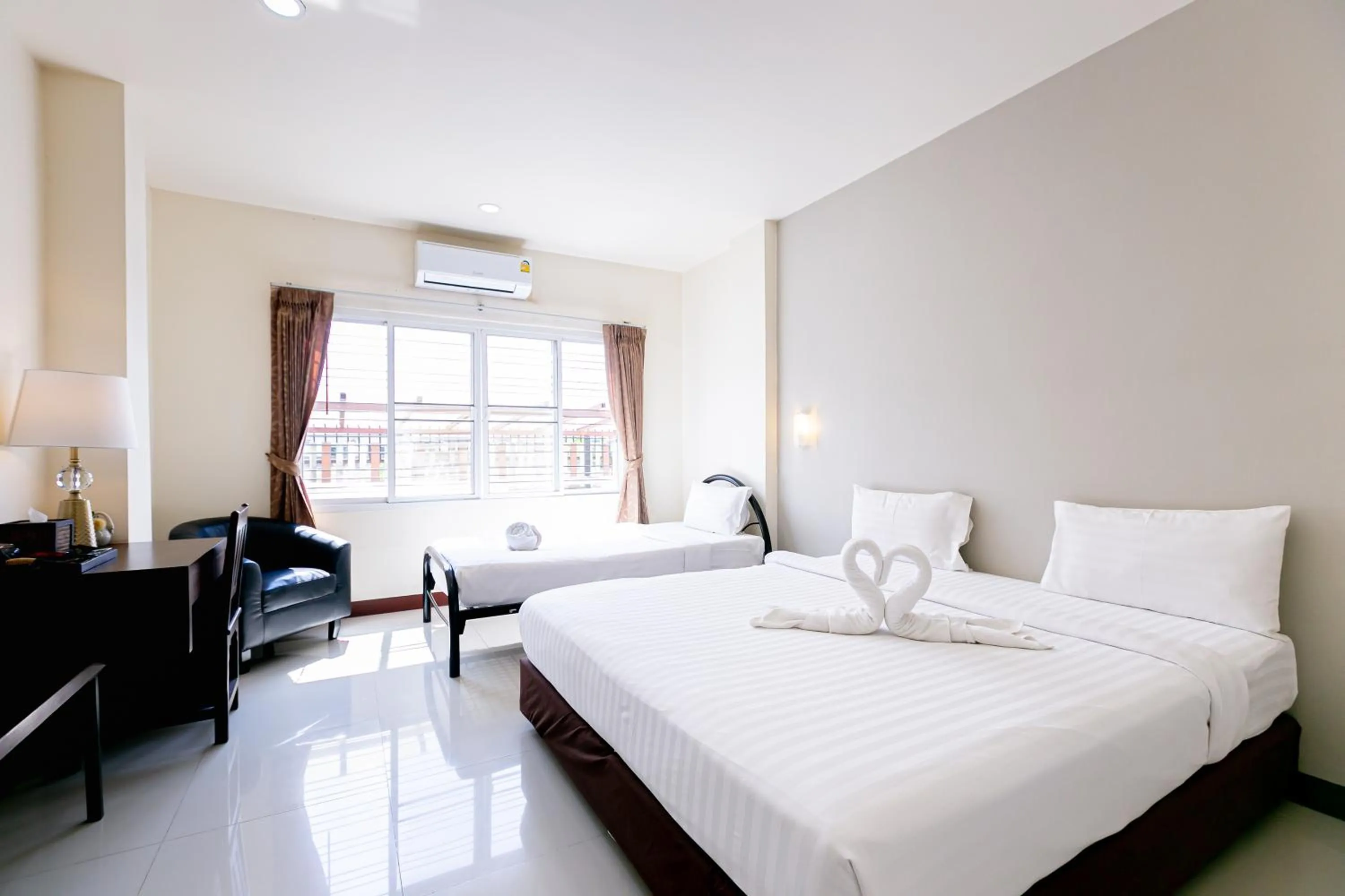 Double or Twin Room in Panwalee Hotel