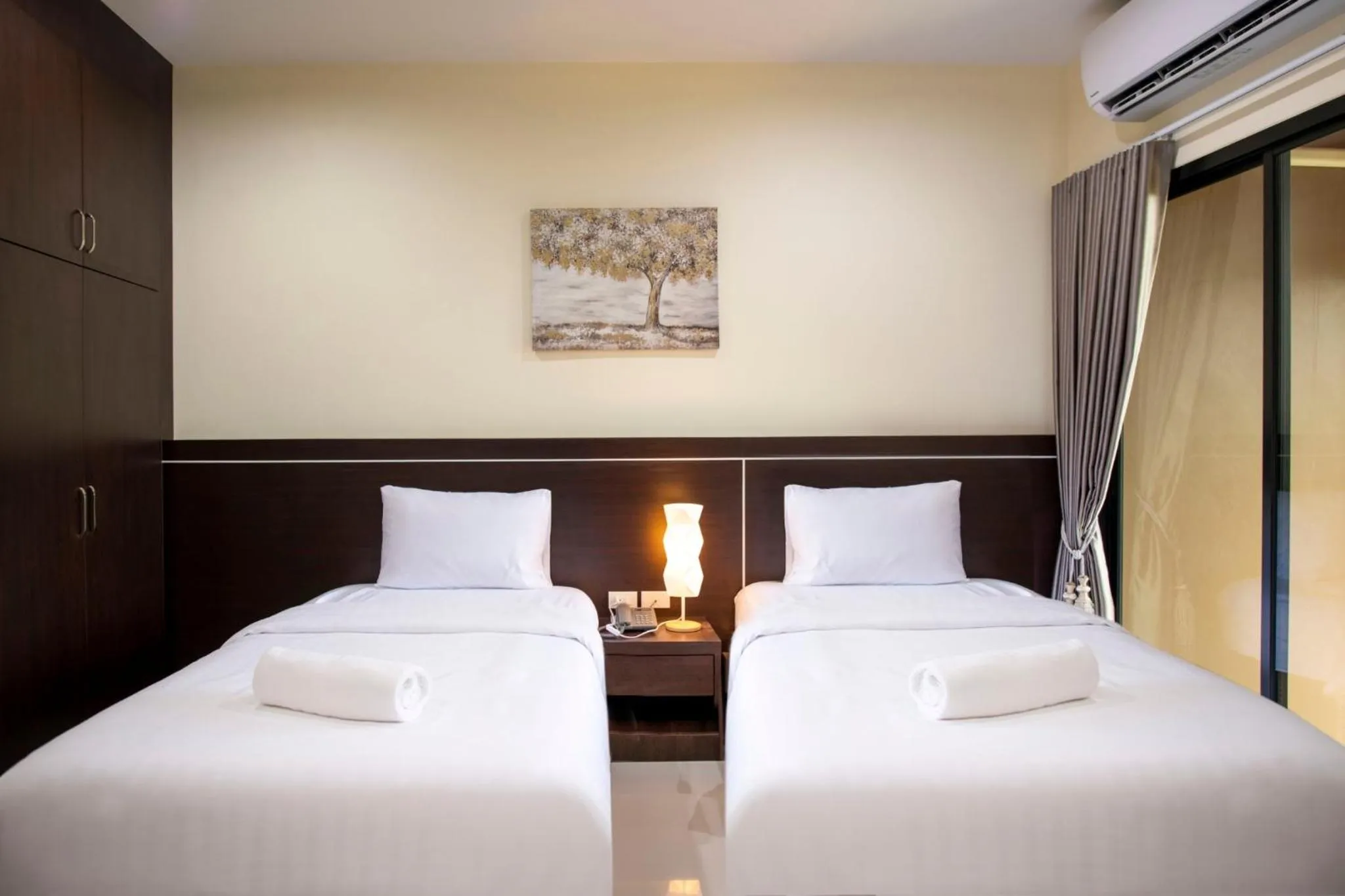 Superior Twin Room in Thip Thip Hotel