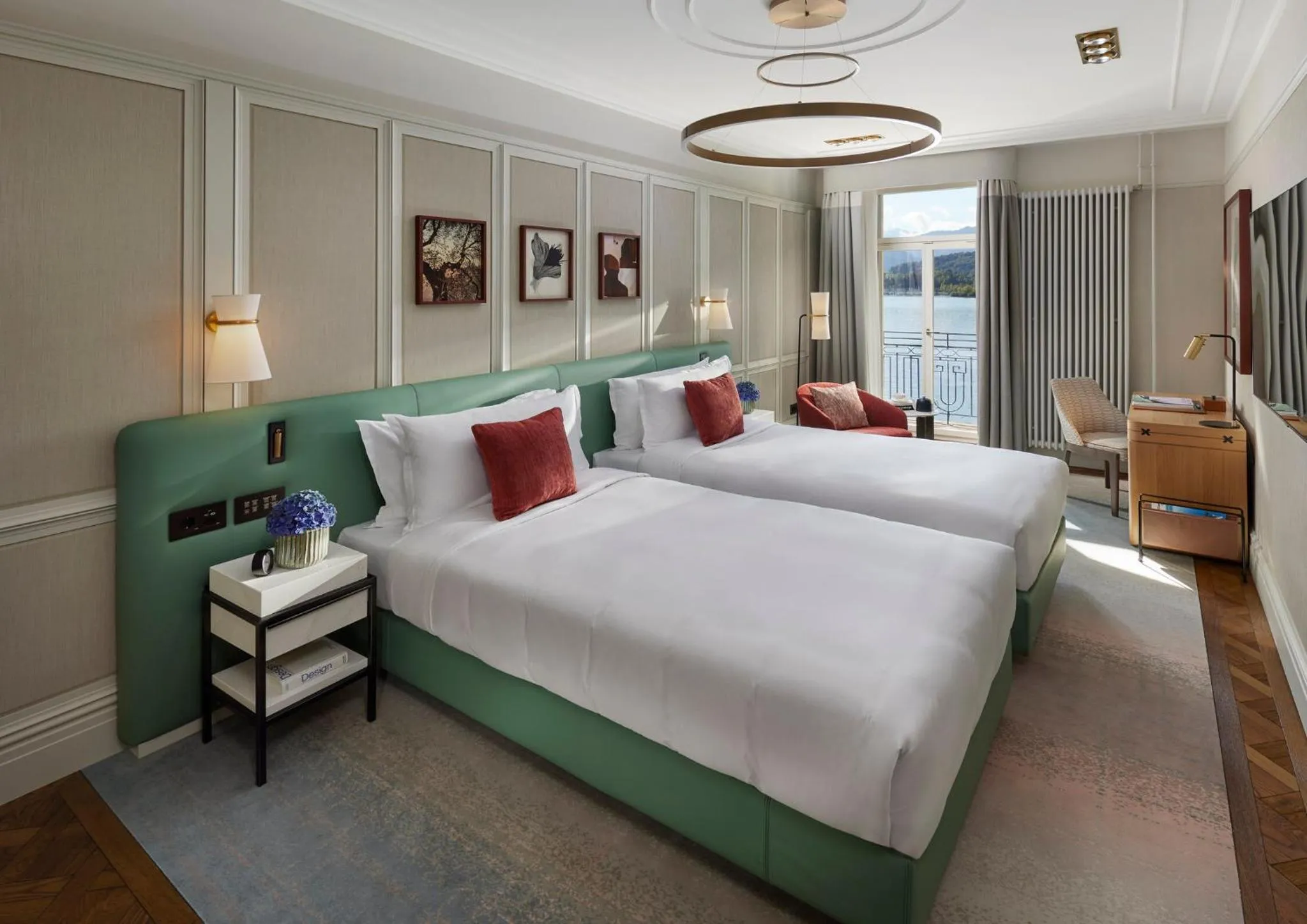 Deluxe Lake View Room in Mandarin Oriental Palace, Luzern