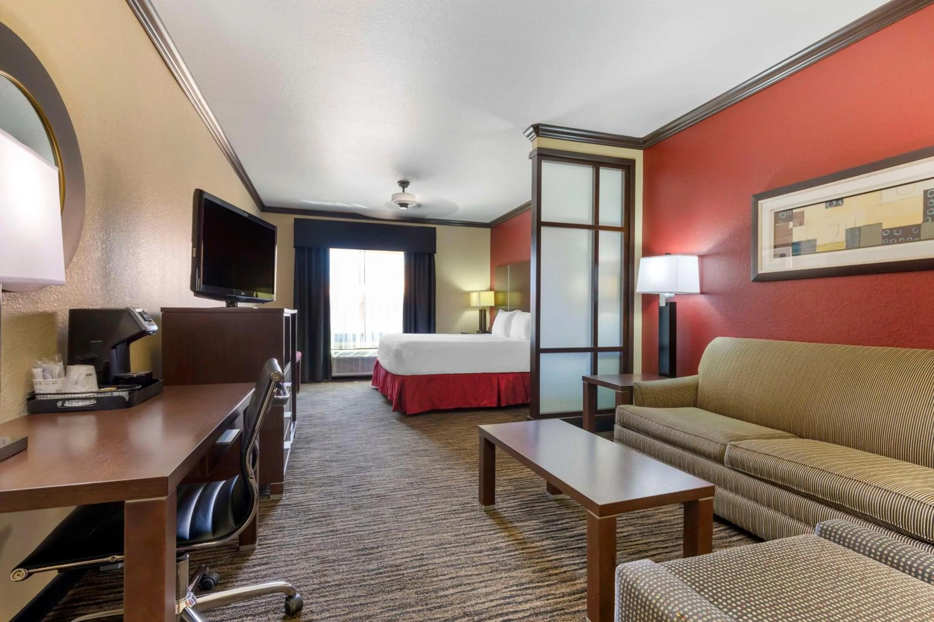 King Suite with Sofa Bed - Non-Smoking in Best Western Plus Classic Inn and Suites