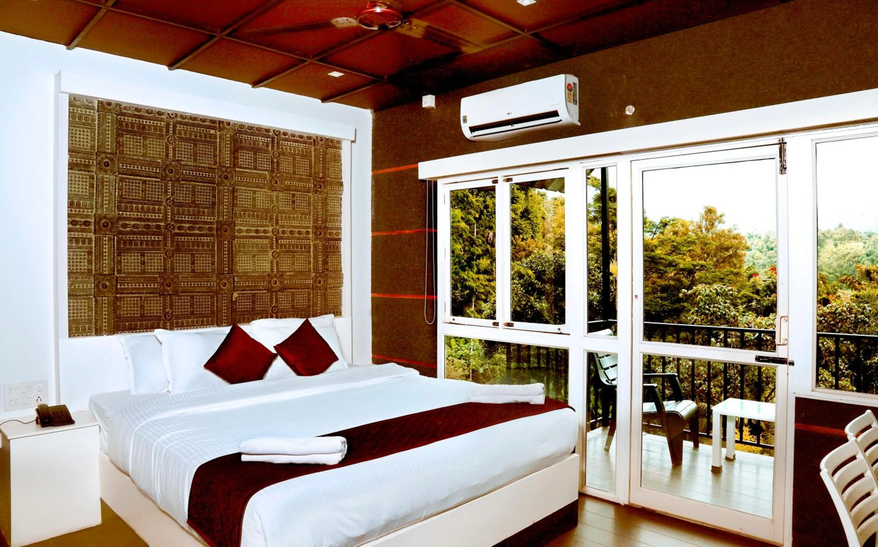 Deluxe Double Room with Balcony - single occupancy in Santhi Hill View Resort