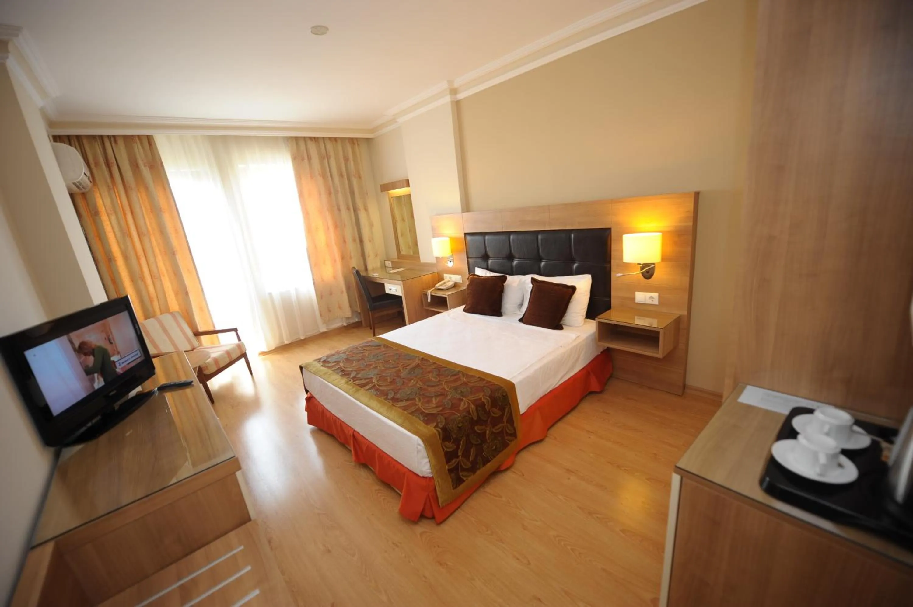 Superior Double or Twin Room in Suite Laguna Otel
