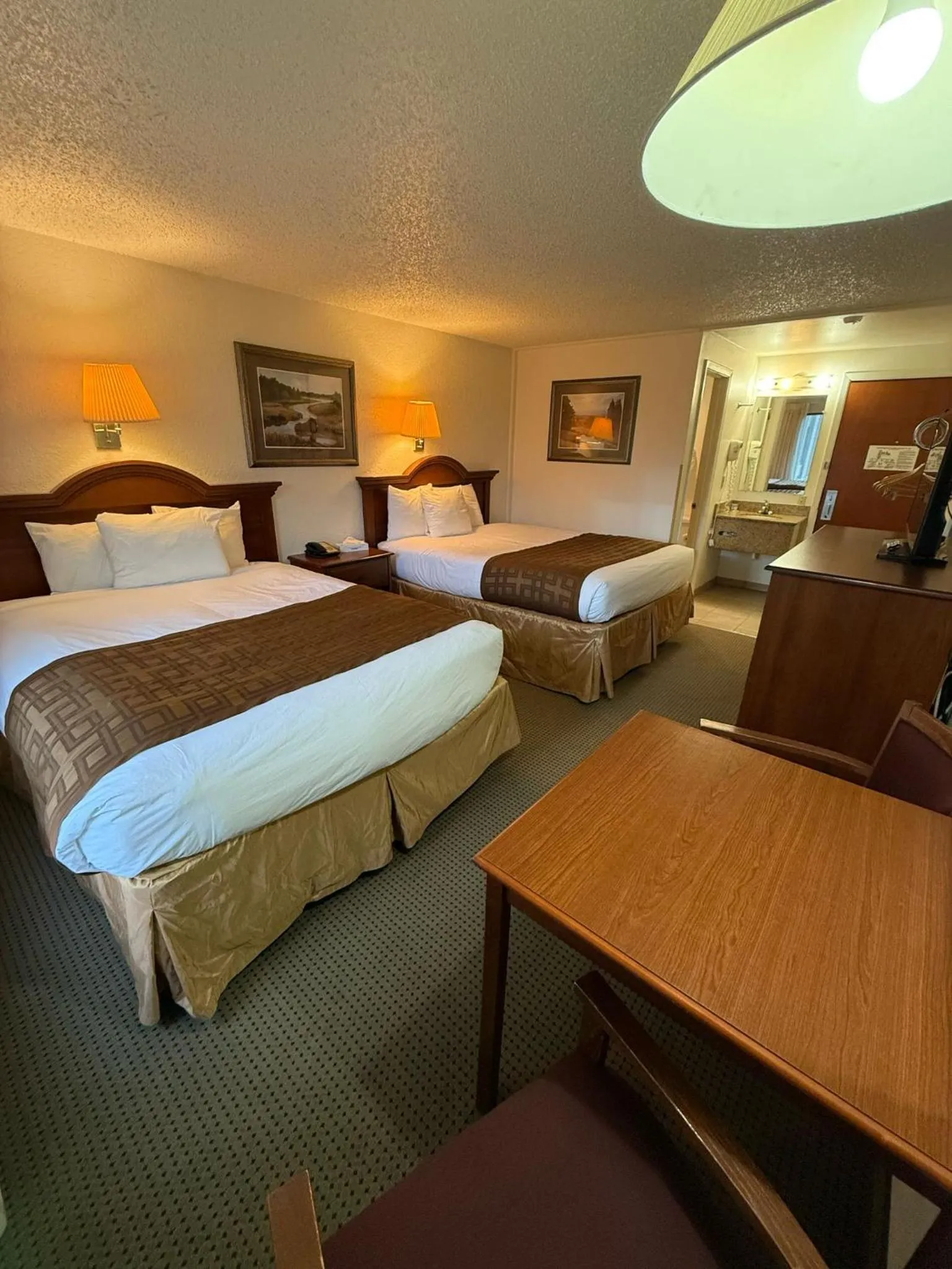 Superior Queen Room with Two Queen Beds in Richland Inn and Suites
