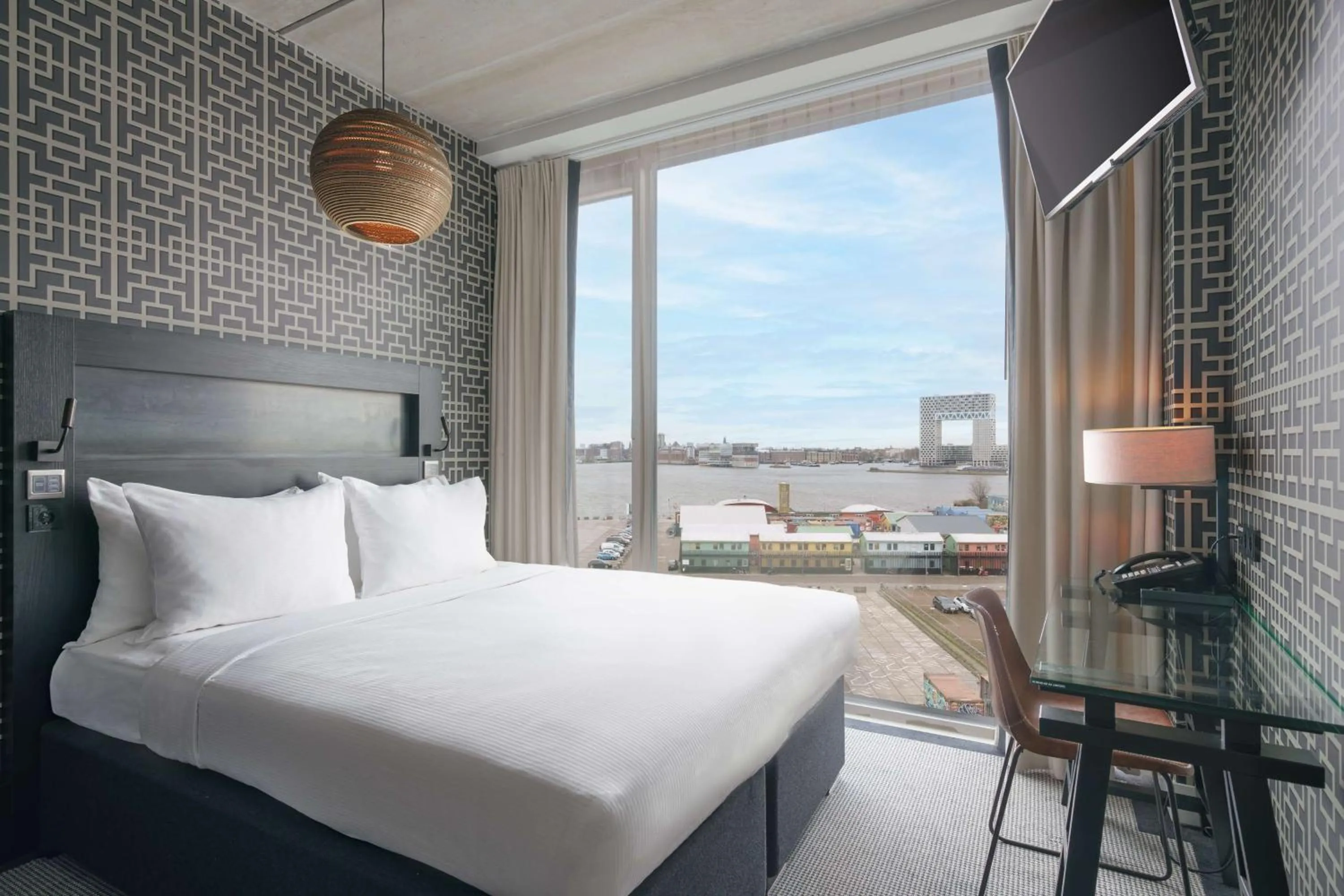 Queen Guest Room with River View in DoubleTree by Hilton Amsterdam - NDSM Wharf