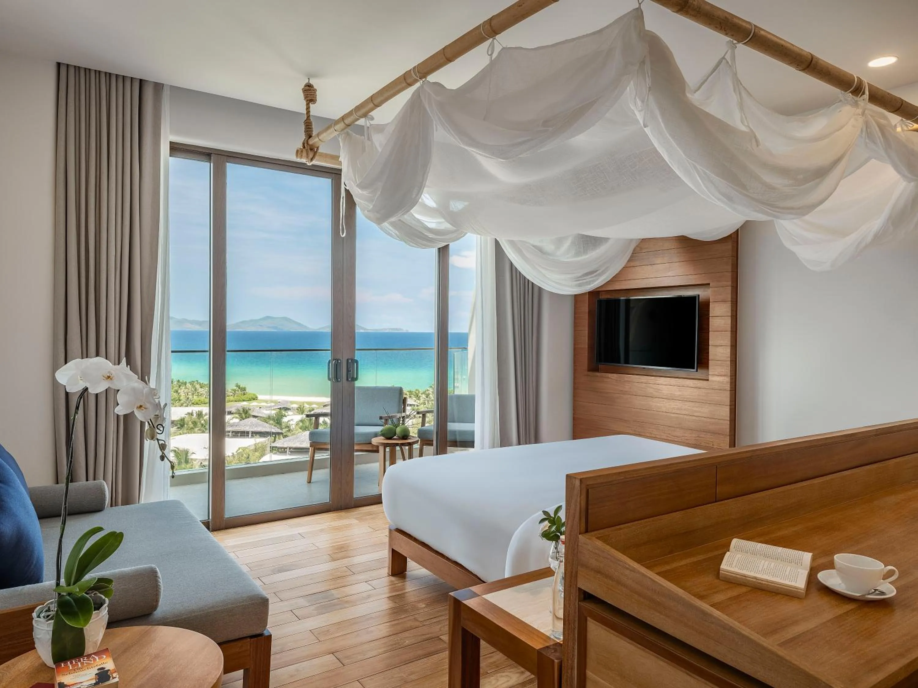 Seaview One-Bedroom Suite in Ana Mandara Cam Ranh