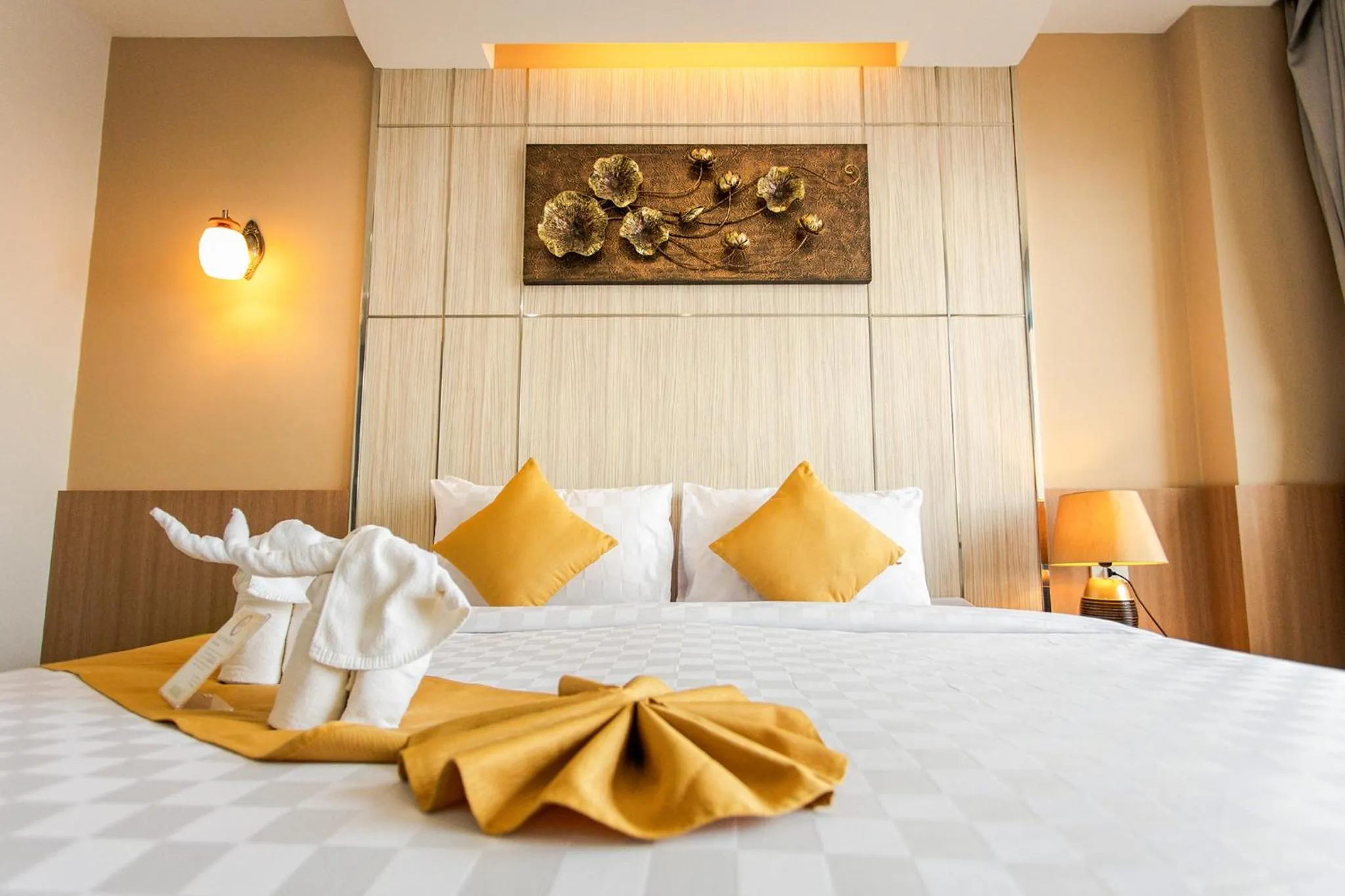 Deluxe King Room in The Centris Hotel Phatthalung