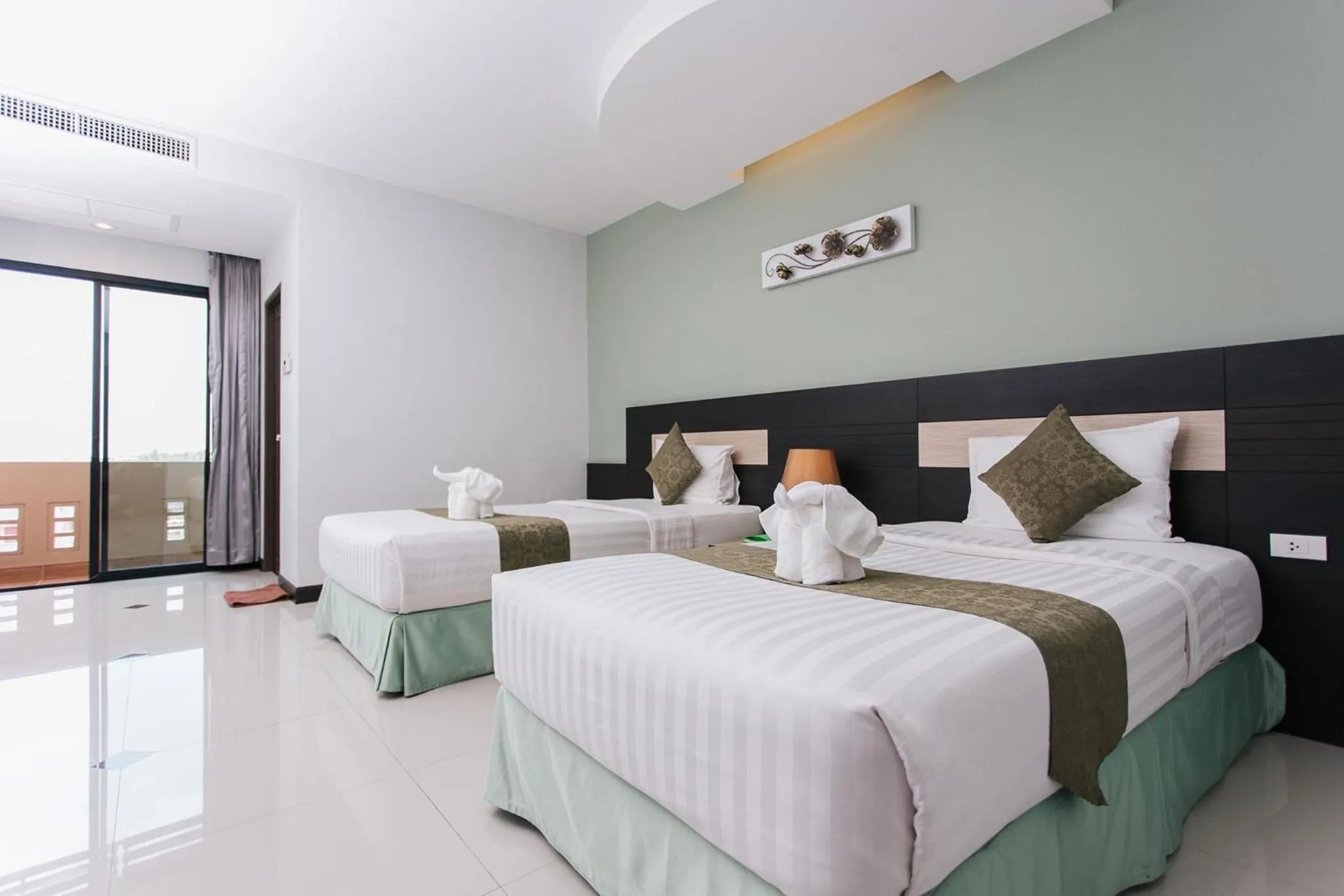 Deluxe Twin Room in The Centris Hotel Phatthalung