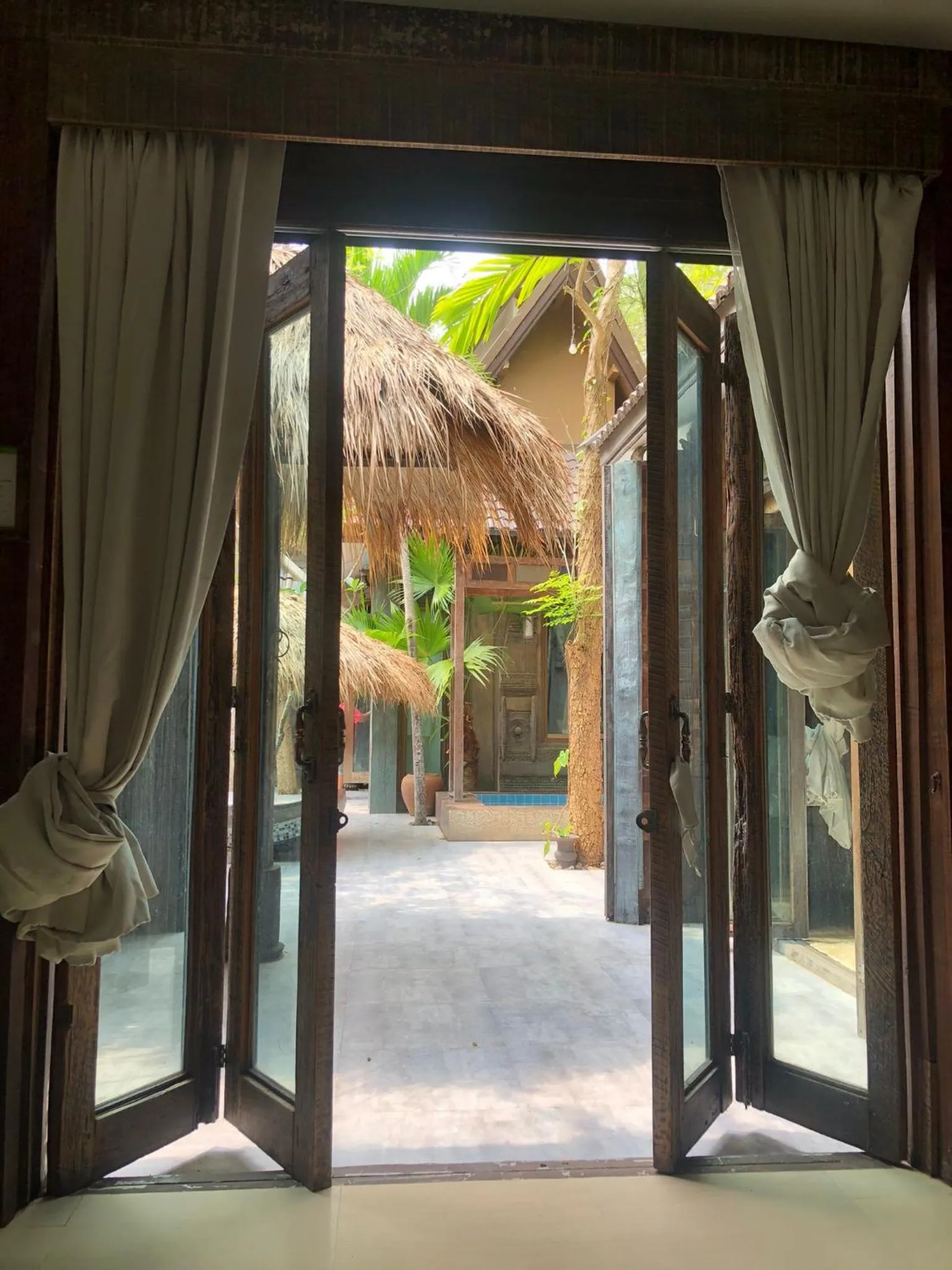 Budget Double Room in K2 Xanadu Pool Villa