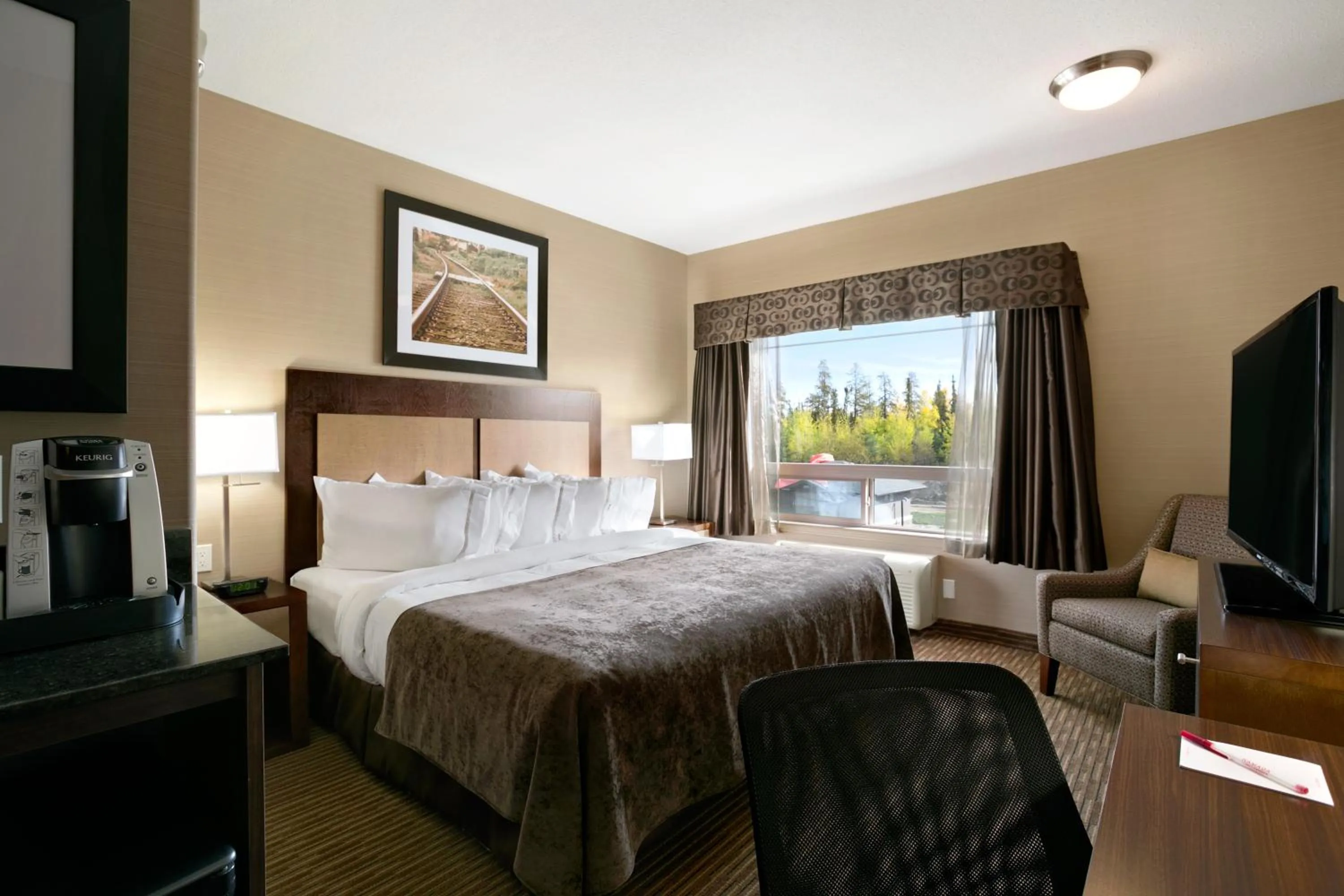 Deluxe King Suite in Ramada by Wyndham Conklin