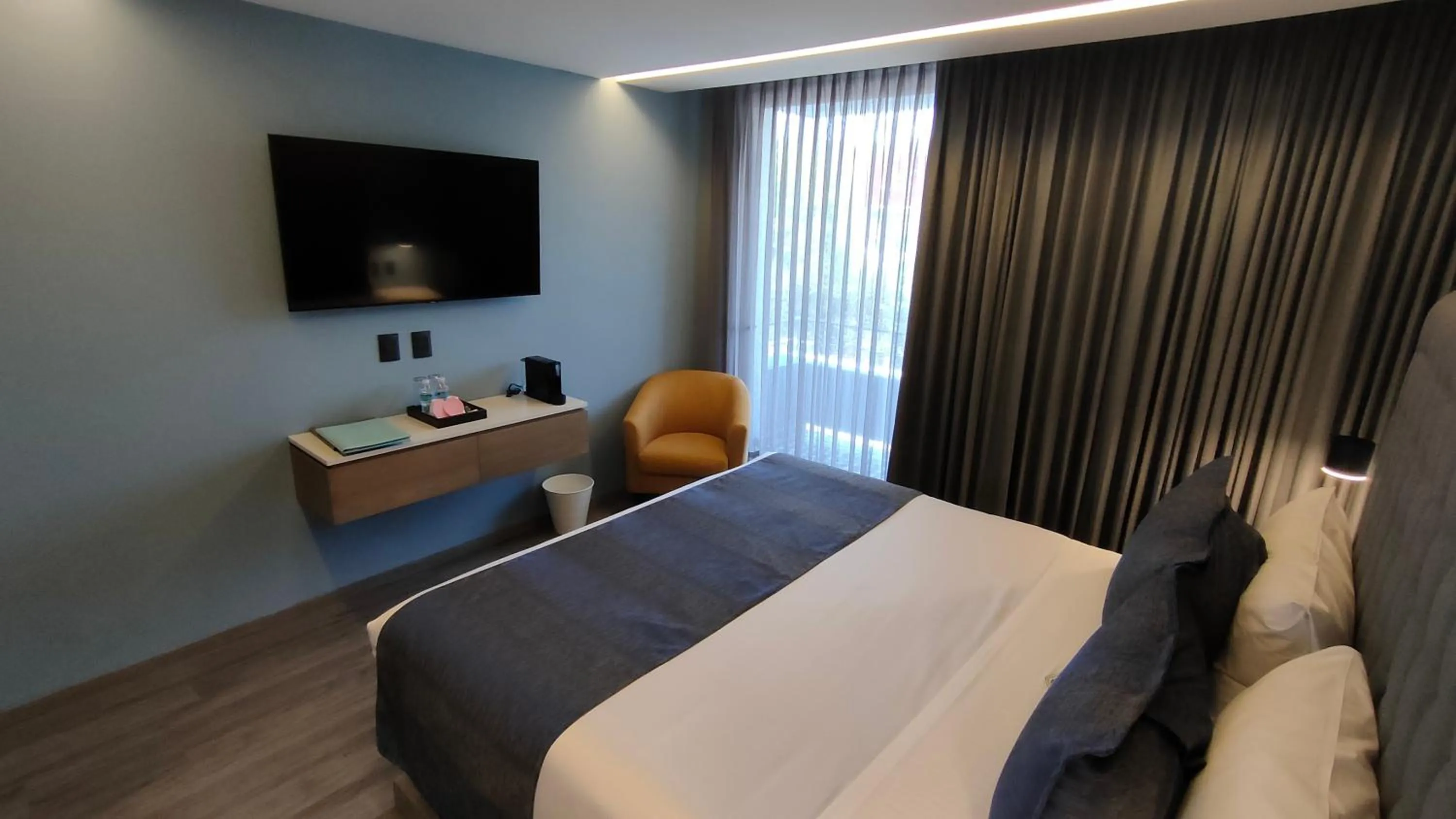 Studio with Balcony in Alia Inn Boutique WTC