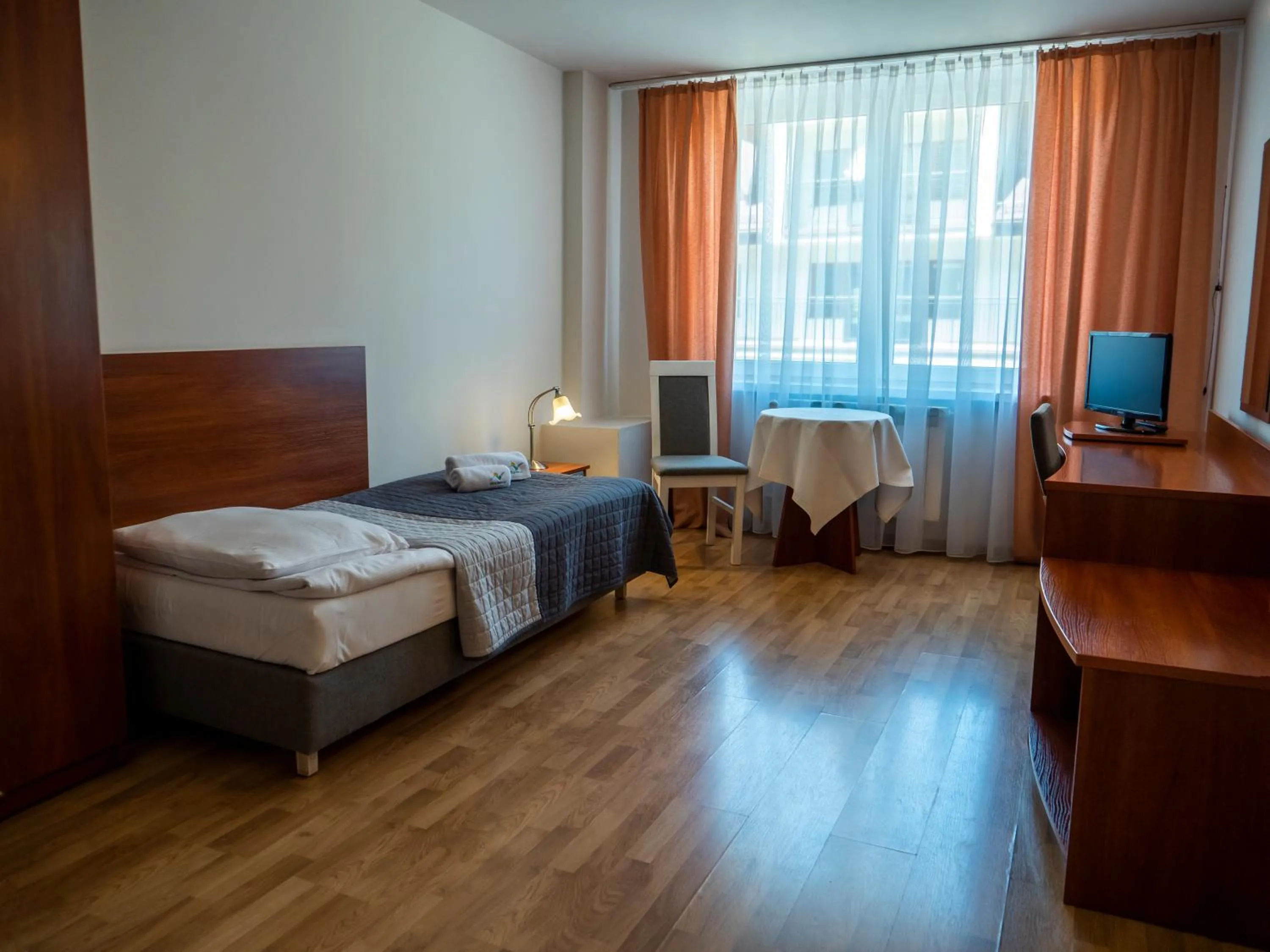 Single Room with Private Bathroom in Kolejarz Natura Tour