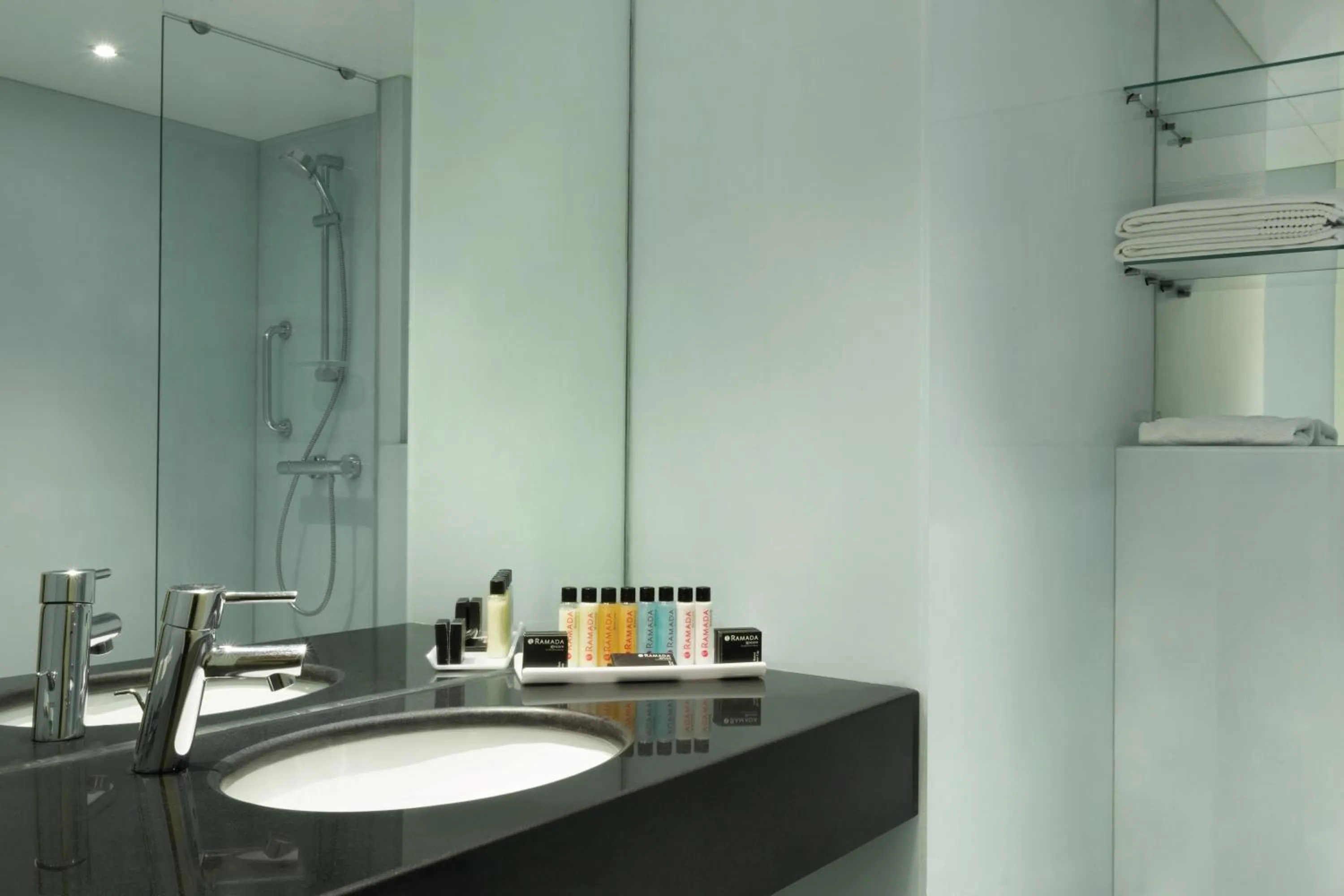 Queen Room - Disability Access/Non-Smoking in Ramada Encore Istanbul Bayrampasa